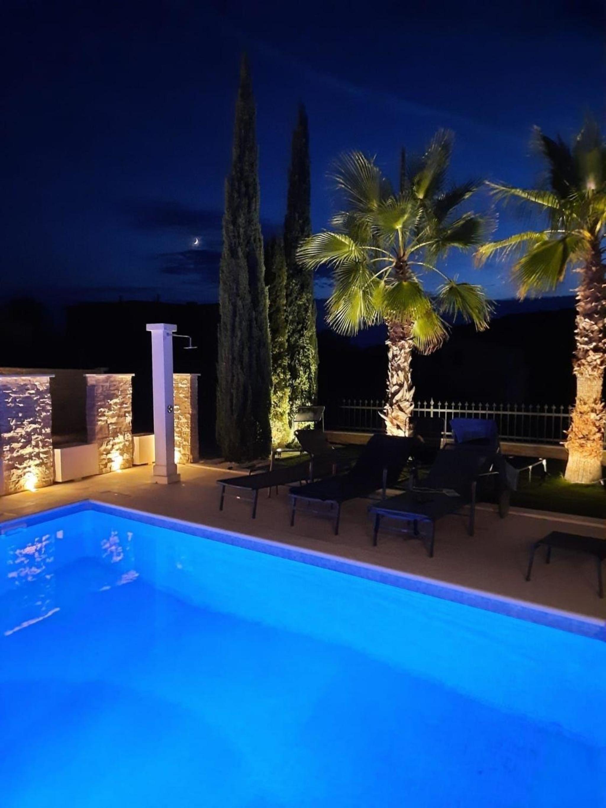 Villa Elena Mit Pool, Nur 60 Meter Zum Meer view 3