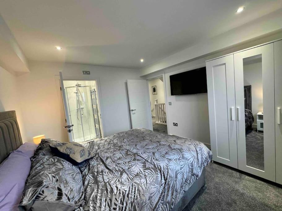 Seashell - Hornsea Duplex Apartment with Sea Views and Balconies