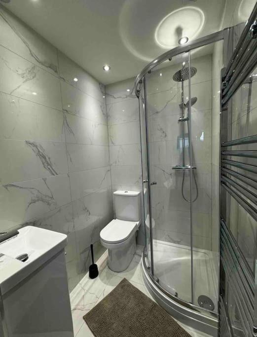 Seashell - Hornsea Duplex Apartment with Sea Views and Balconies