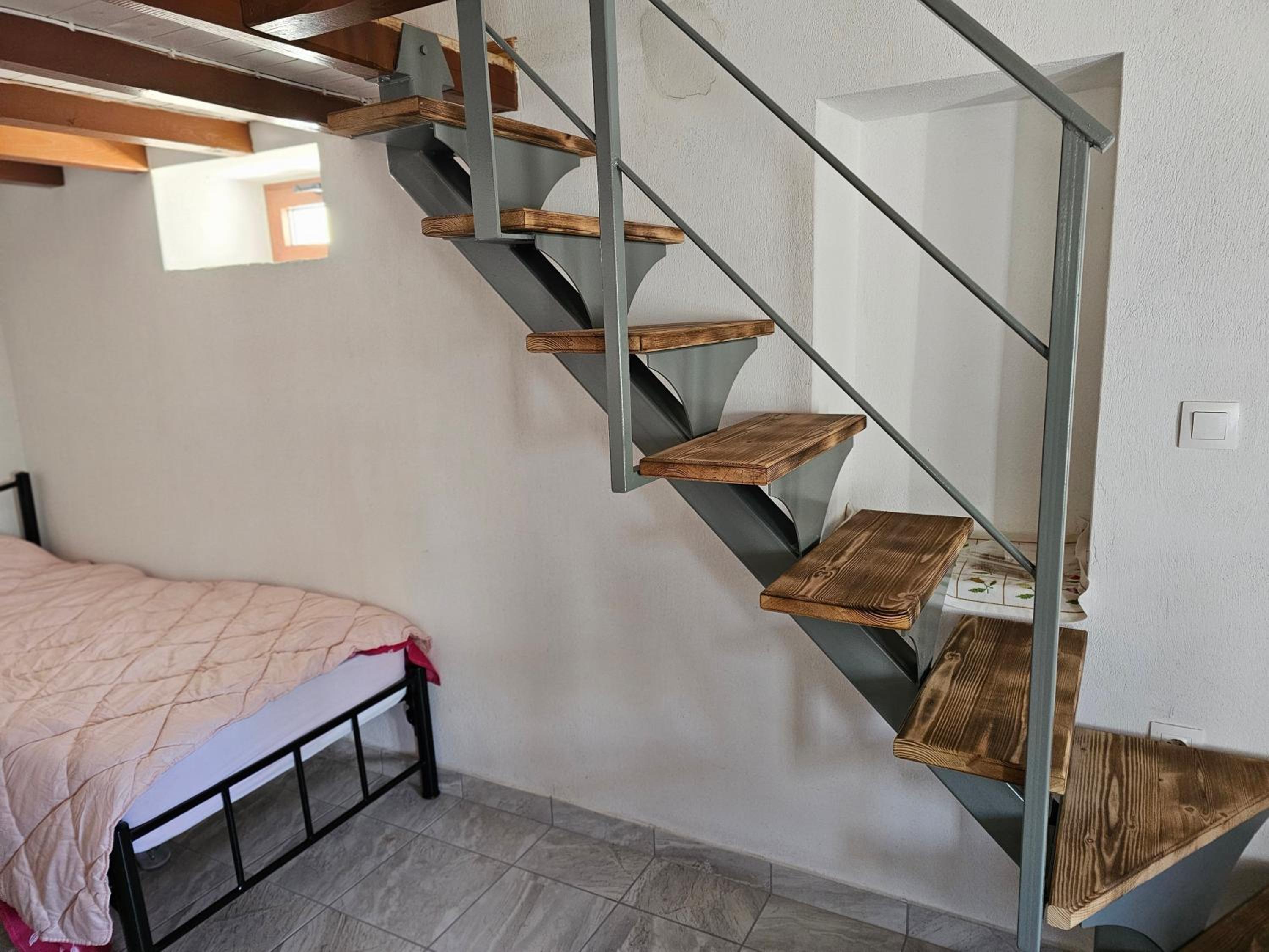 Kosmarana skopelos realty