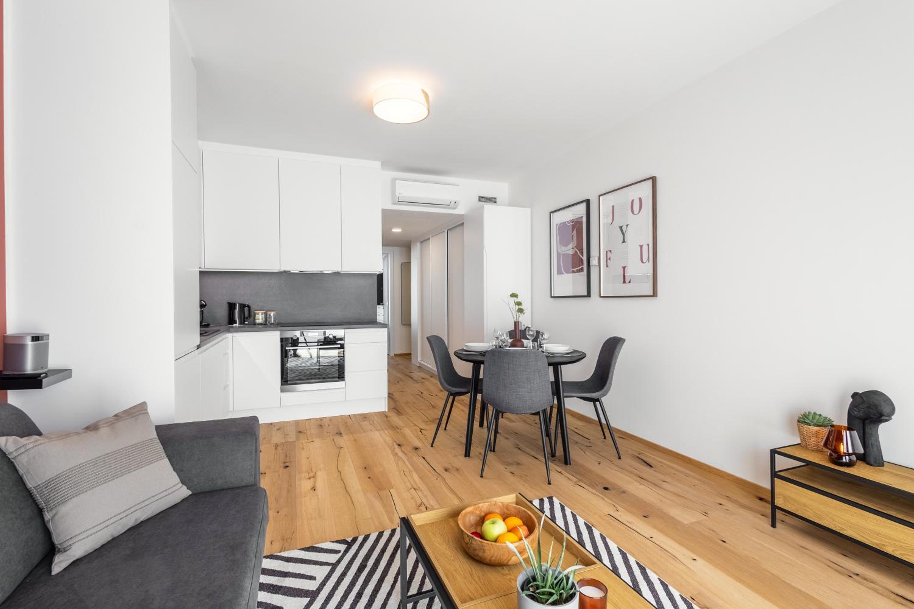 Stylish Apartment - Free Parking, Cinema, by Gravity Prague