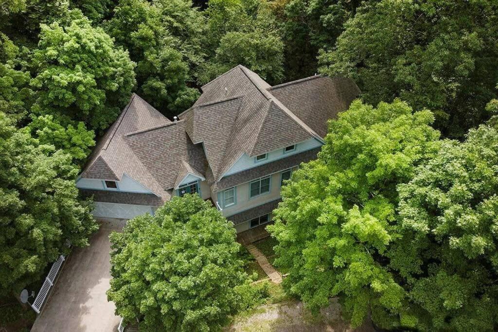 Stunning Beach House with Modern Amenities