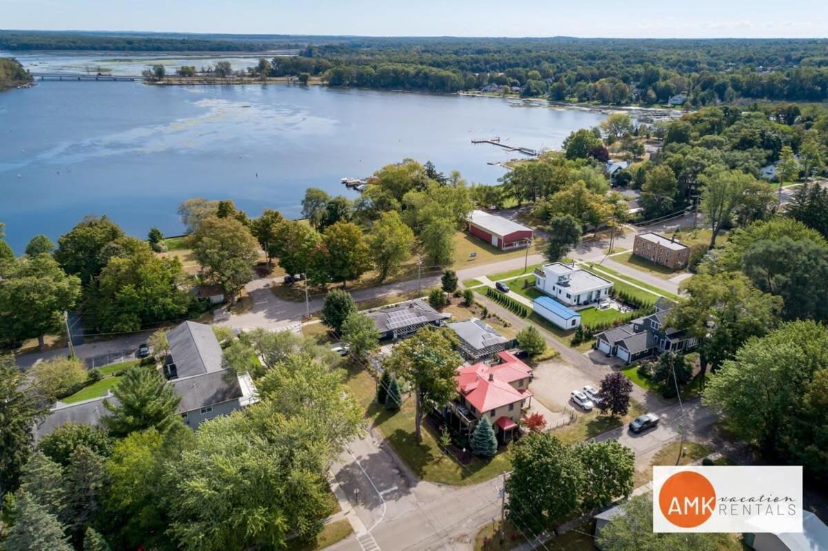 Lake Life Getaway - Condo near downtown! view 2