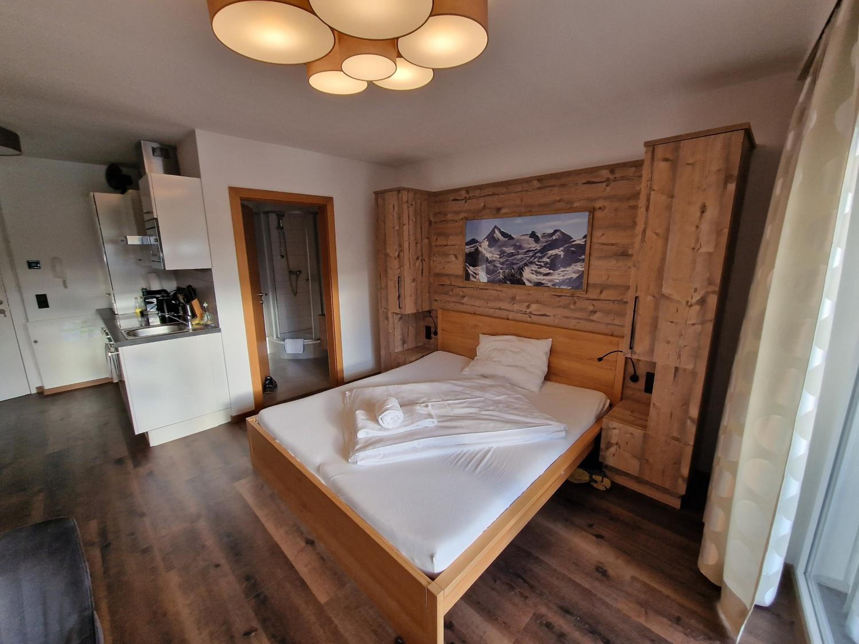 Adler Kaprun, Golf 'n' Ski and Mountain Biking.