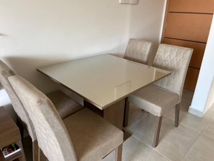 Apt com suíte+vaga+Wi-Fi menos de 90 MTS DA PRAIA