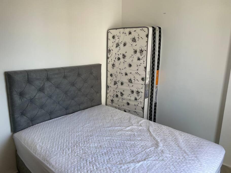 Apt com suíte+vaga+Wi-Fi menos de 90 MTS DA PRAIA