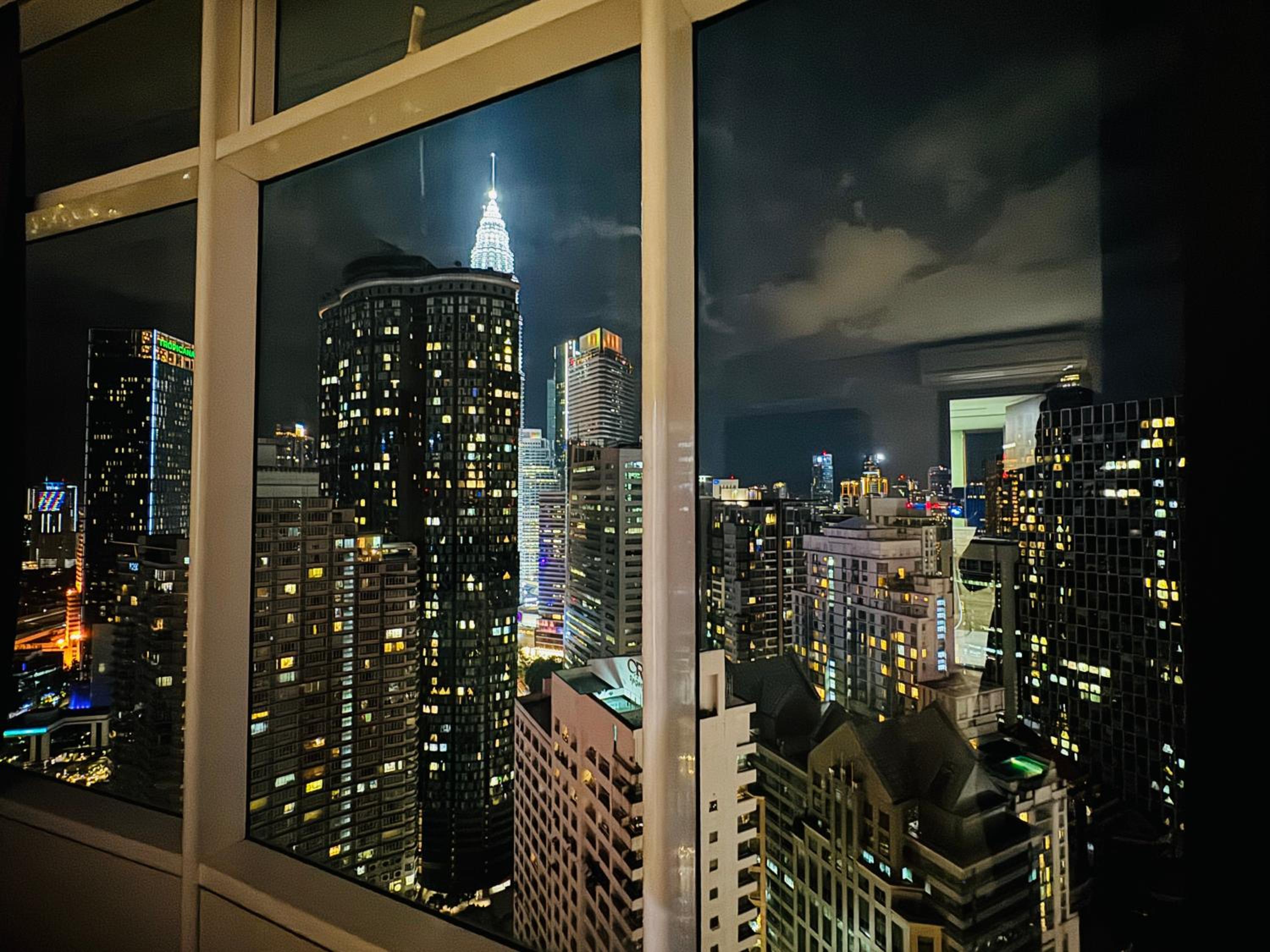 Vortex Suites Apartment Klcc