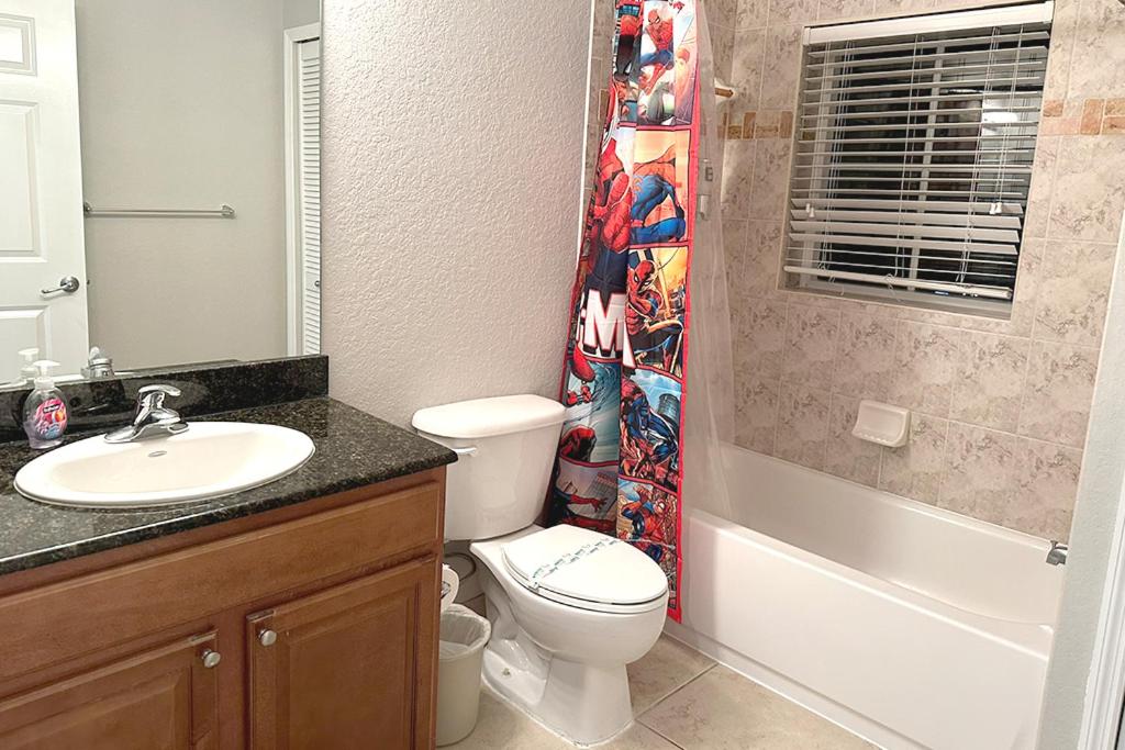 Spider-Man-themed condo near Disney, Sea World, Universal and OCCC with pool, spa, restaurants, shuttle, private balcony, and view of fireworks shows