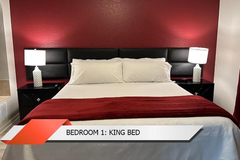 Spider-Man-themed condo near Disney, Sea World, Universal and OCCC with pool, spa, restaurants, shuttle, private balcony, and view of fireworks shows