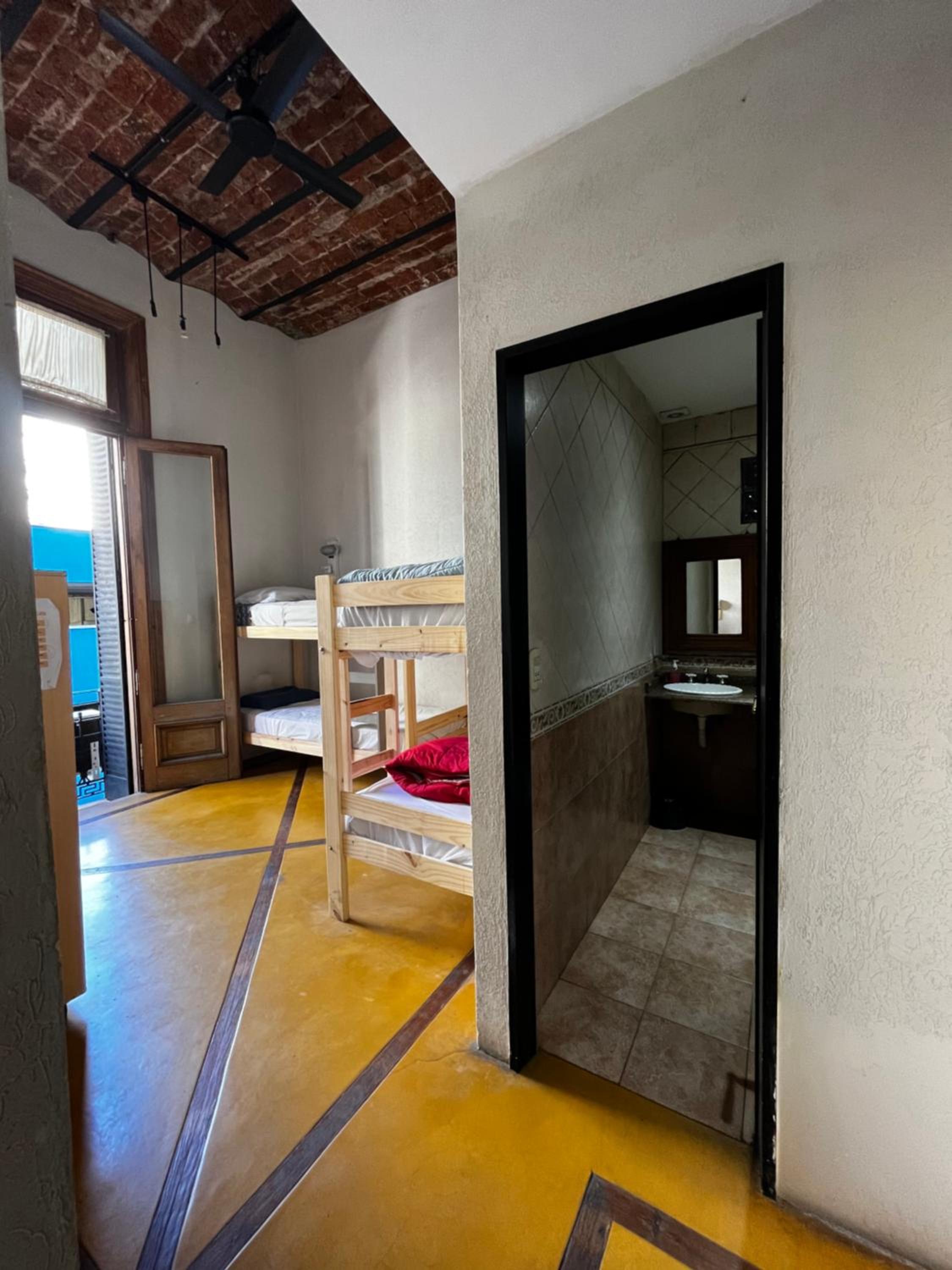 Parla Hostel