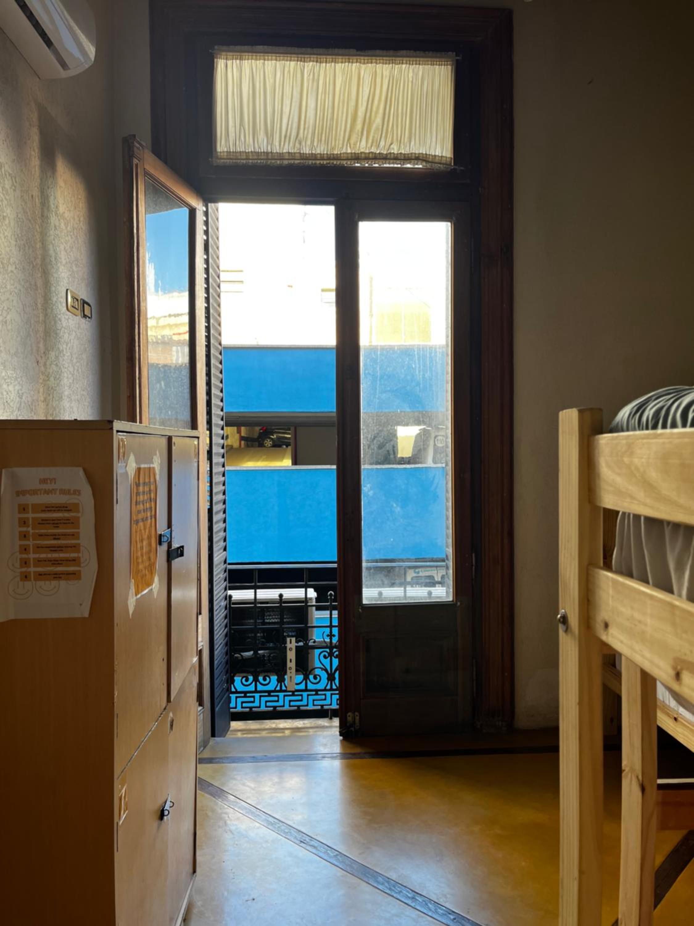 Parla Hostel