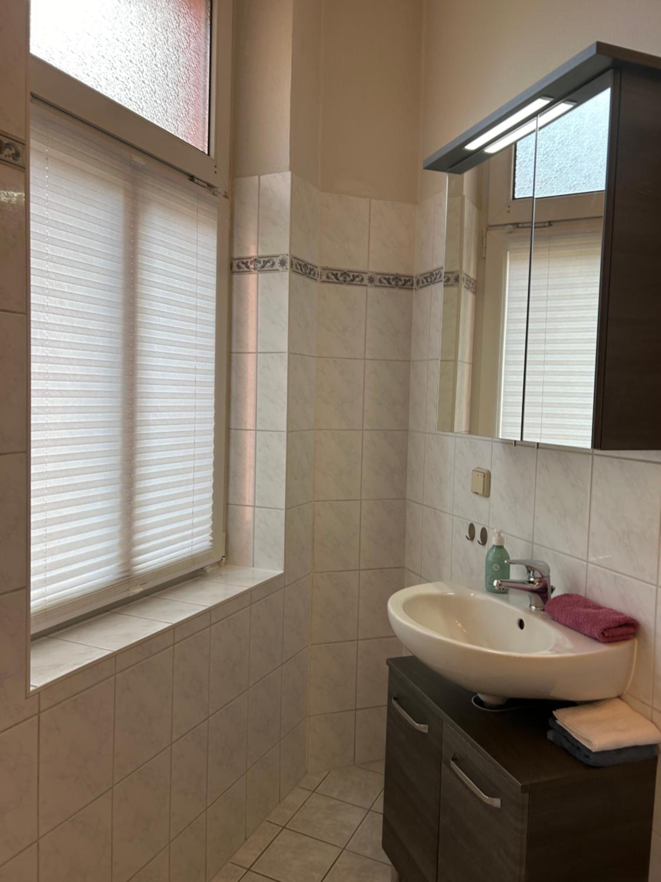 Schöne 3 Zimmer Wohnung mit großem Balkon bis 7 Personen