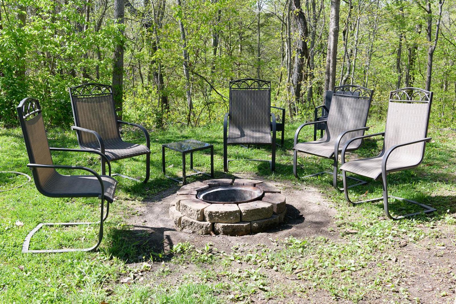 Bloomington Vacations - Charming Villa with Hot Tub in Lake Monroe - Property Image 5