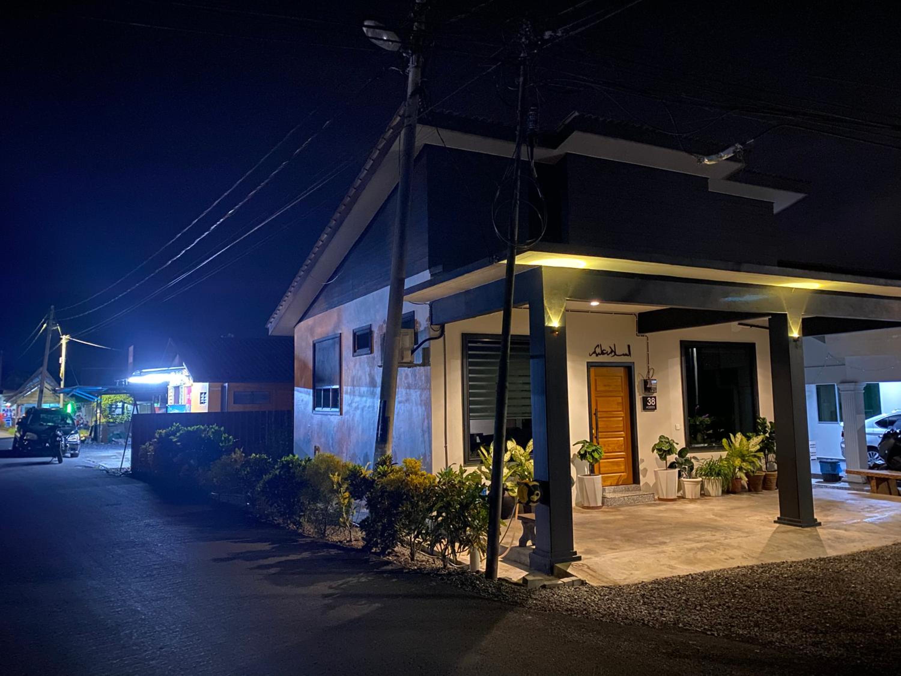 Adeeb Homestay