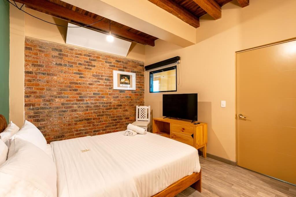 AVJ2 - Increíble Apartamento en La Candelaria con Calefacción 2 Hab