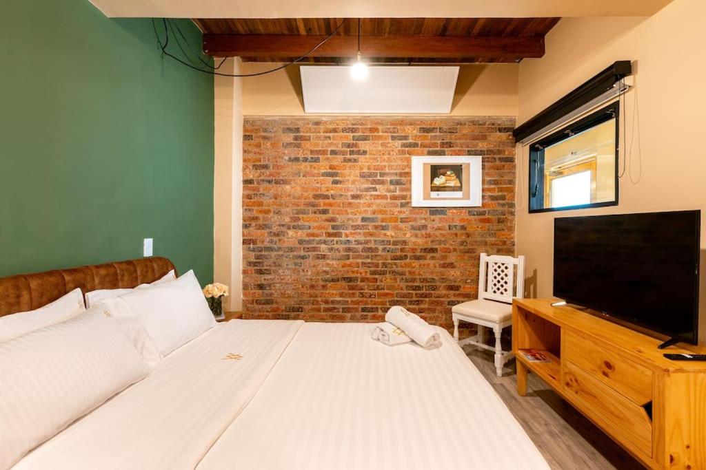 AVJ2 - Increíble Apartamento en La Candelaria con Calefacción 2 Hab
