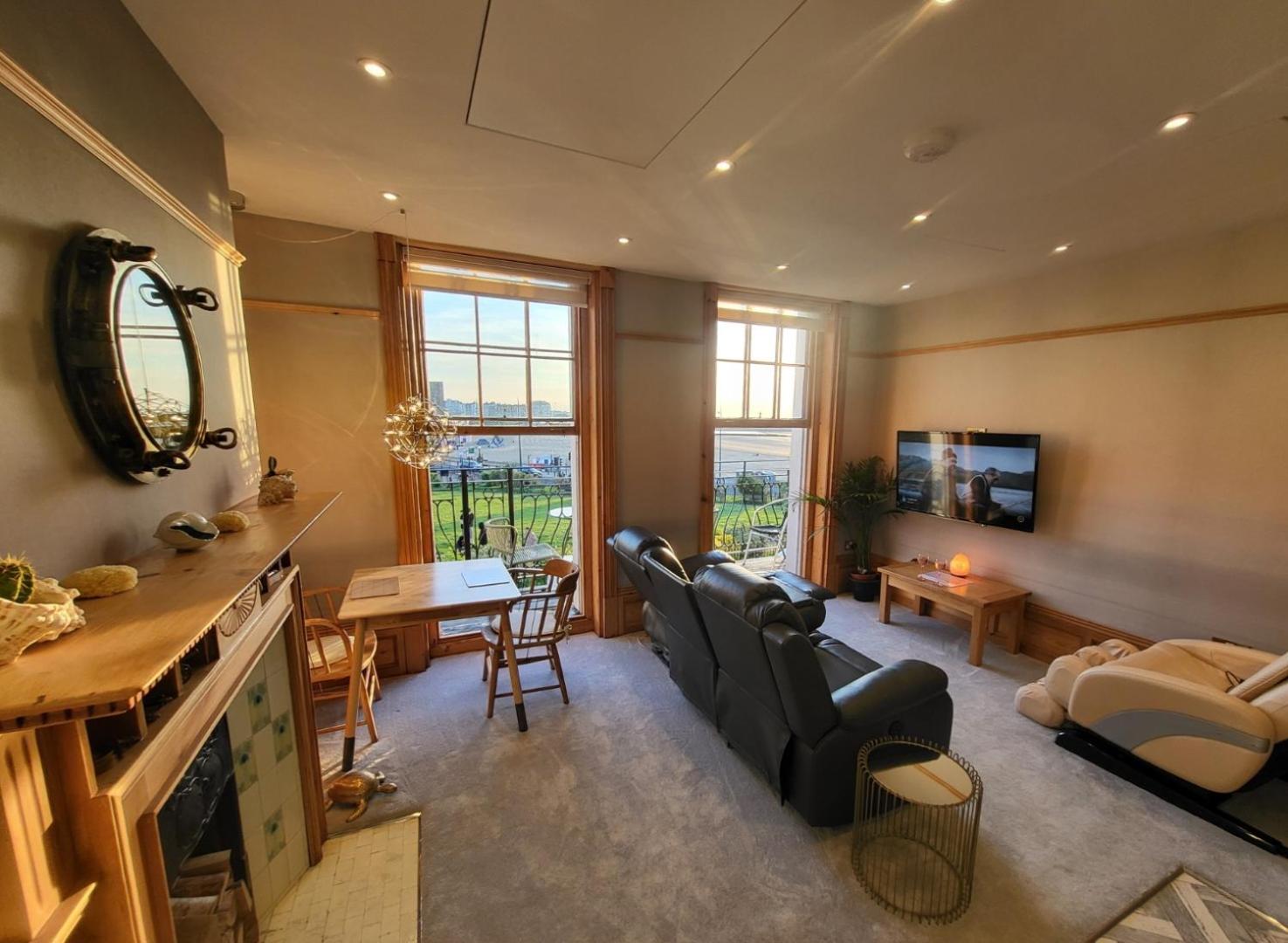 Sunset Point Apts - Aqua Therapy Suite view 2