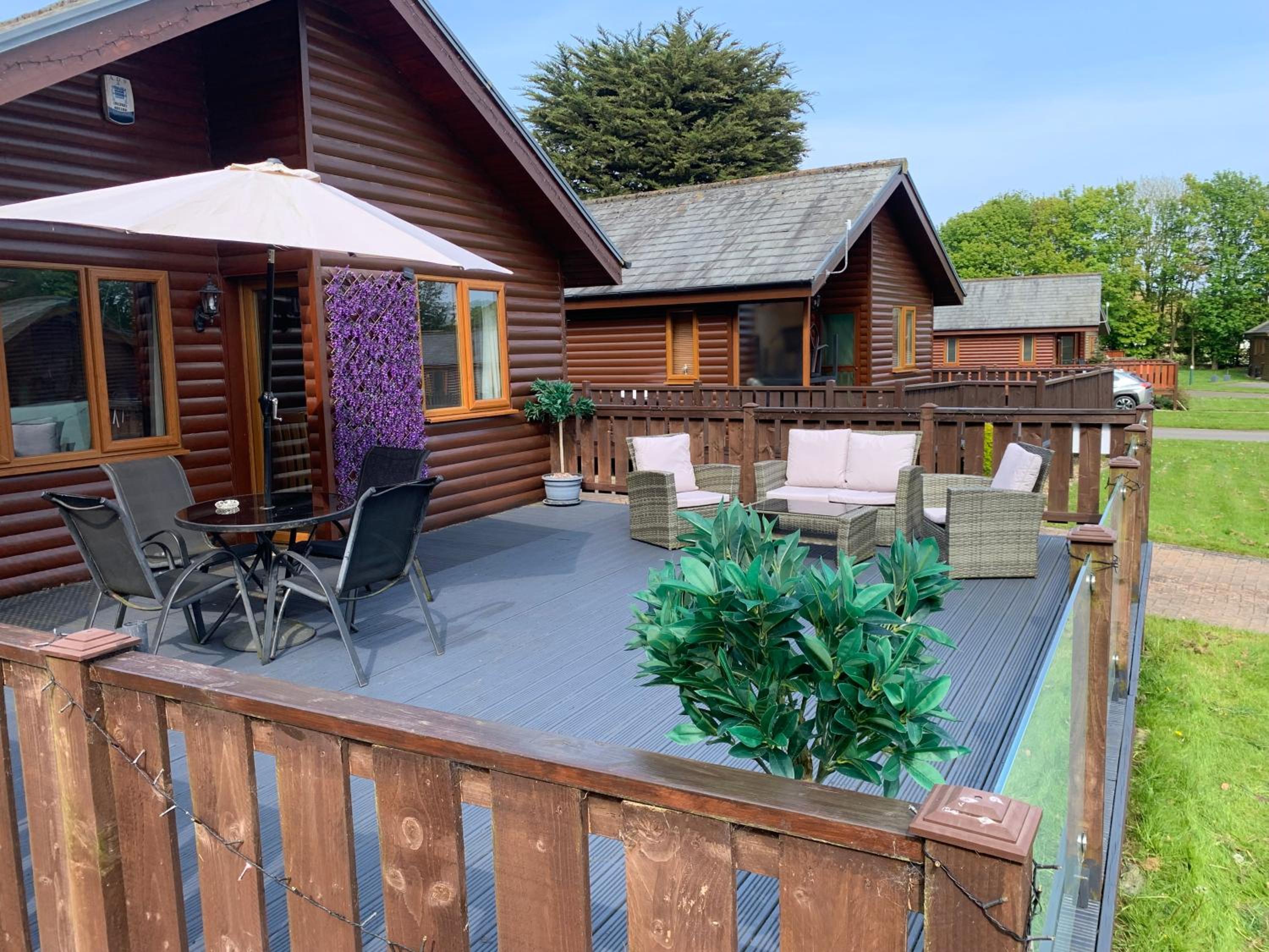 Rocco's Lodge a beautiful 3 bedroom holiday home view 2