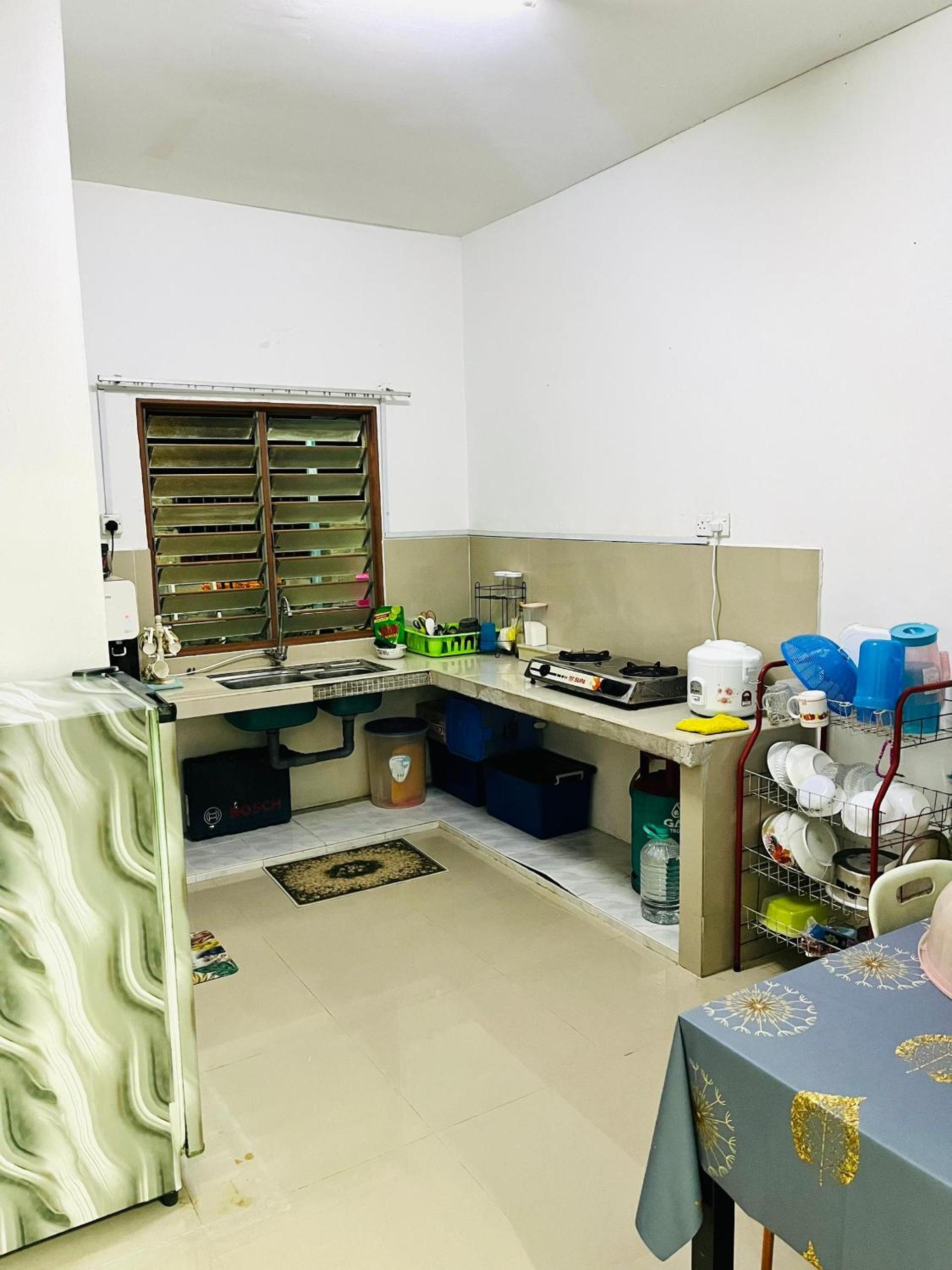 ANGGUN HOMESTAY Banting photo 2