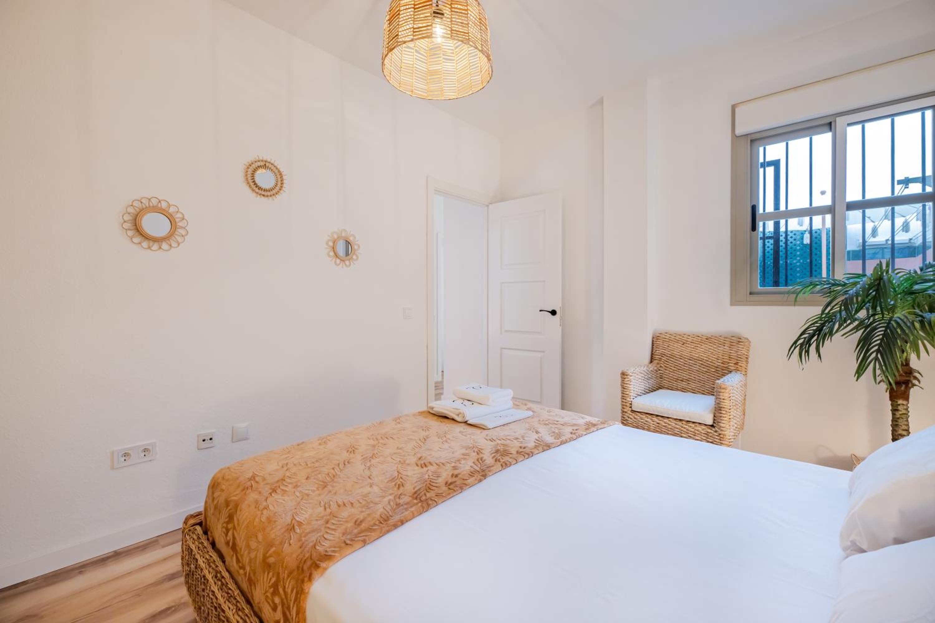 Charming 4-Bedroom Apartment in Malaga's Historic Center