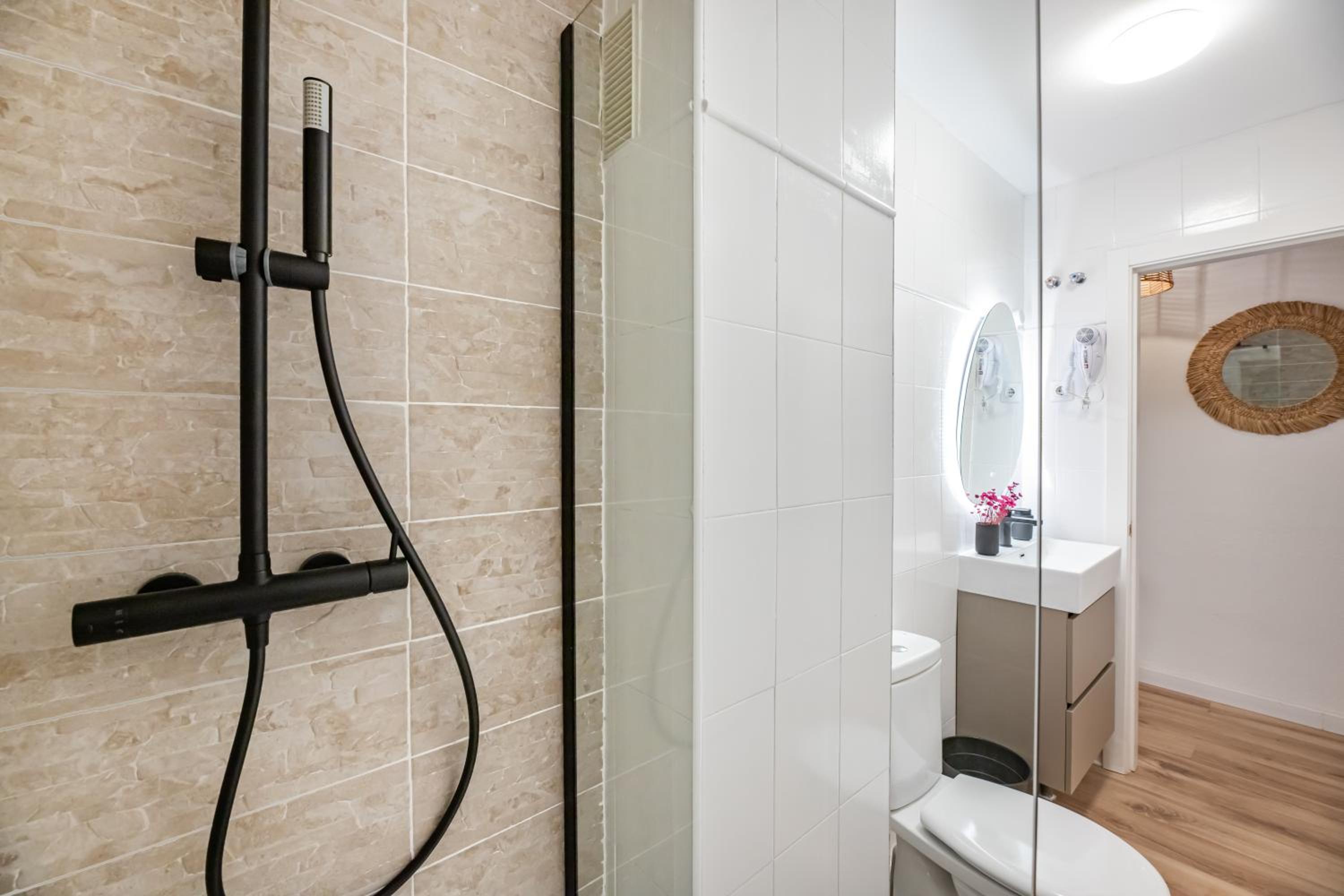 Charming 4-Bedroom Apartment in Malaga's Historic Center