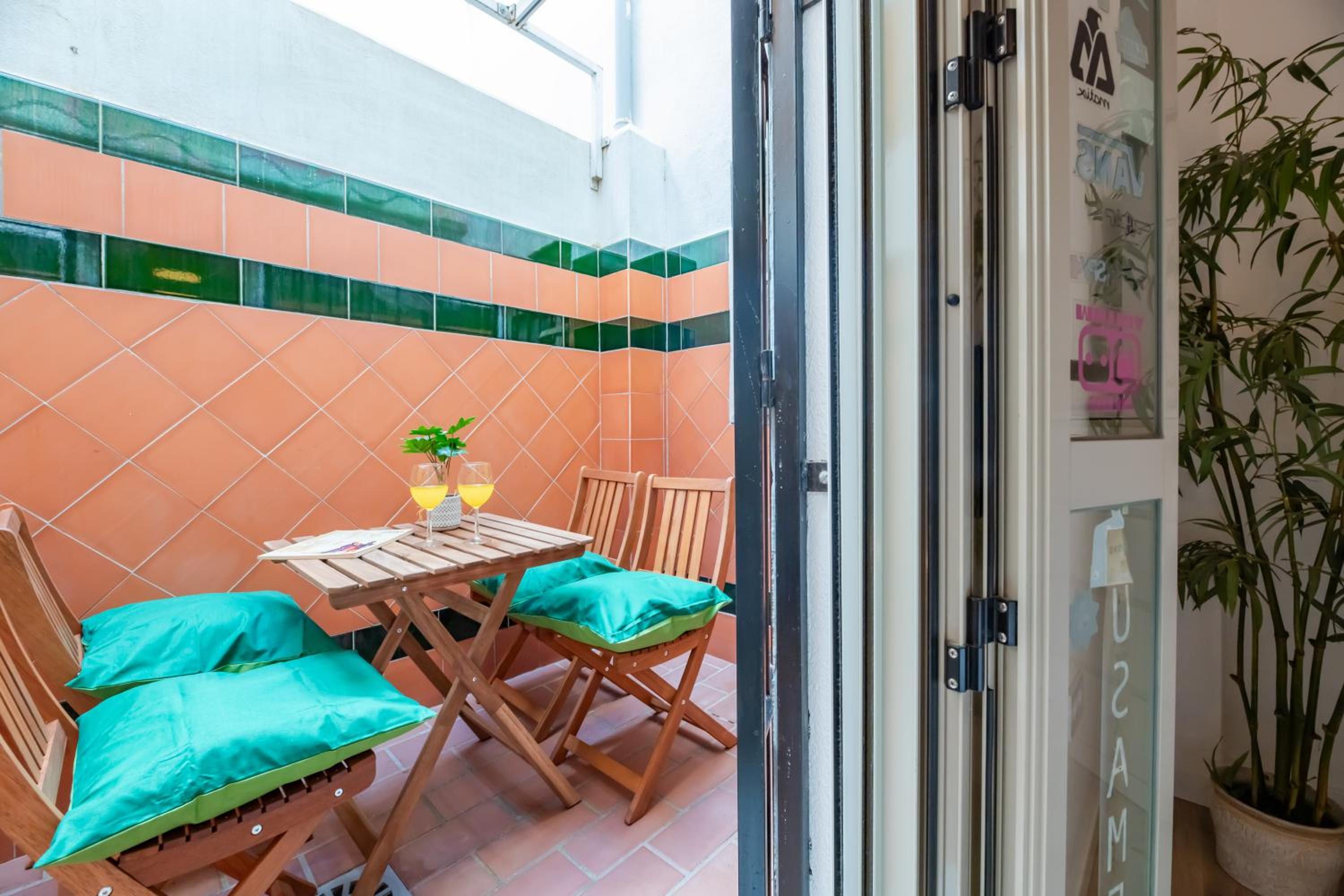 Charming 4-Bedroom Apartment in Malaga's Historic Center