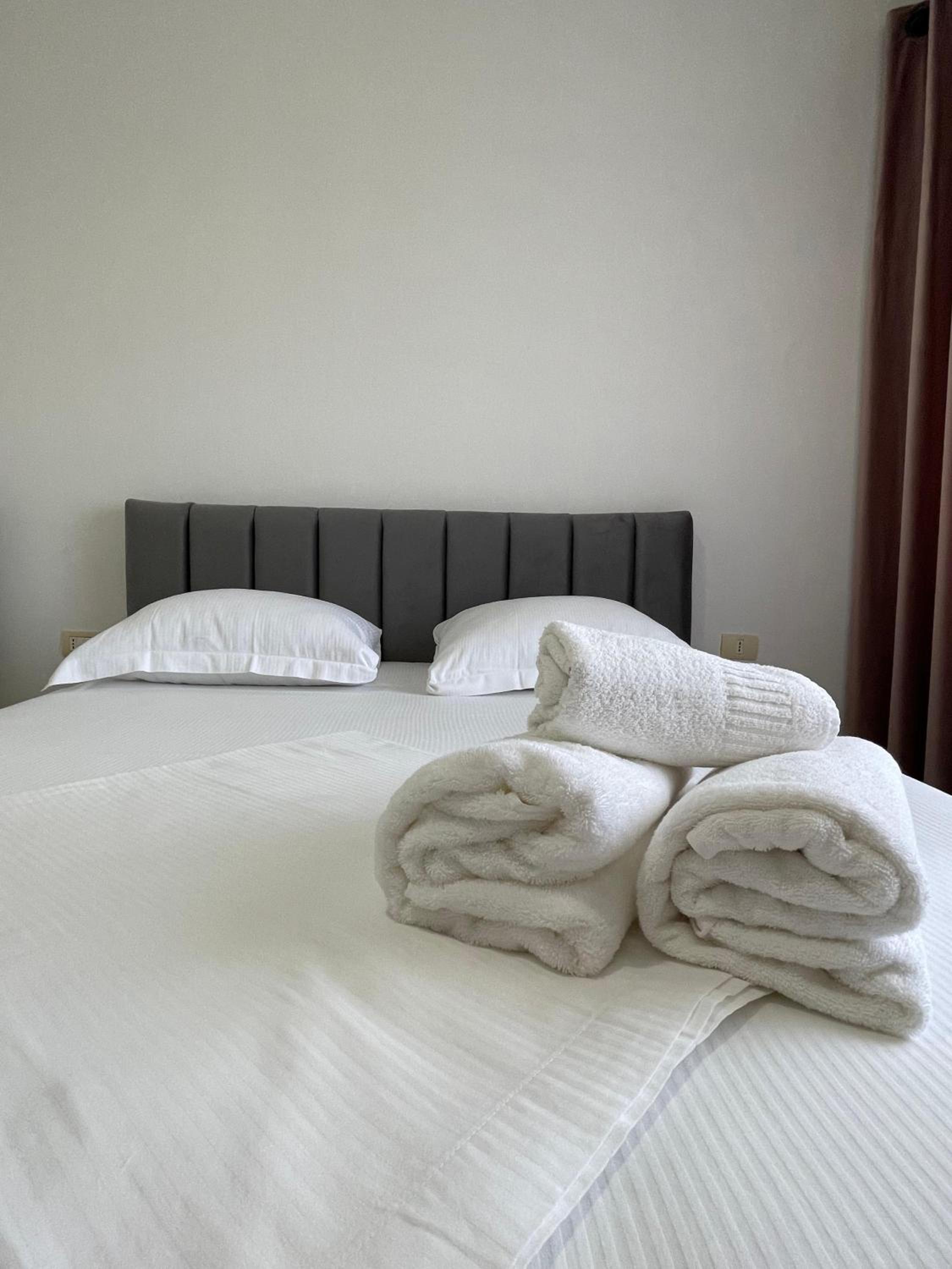 Klevi Apartments