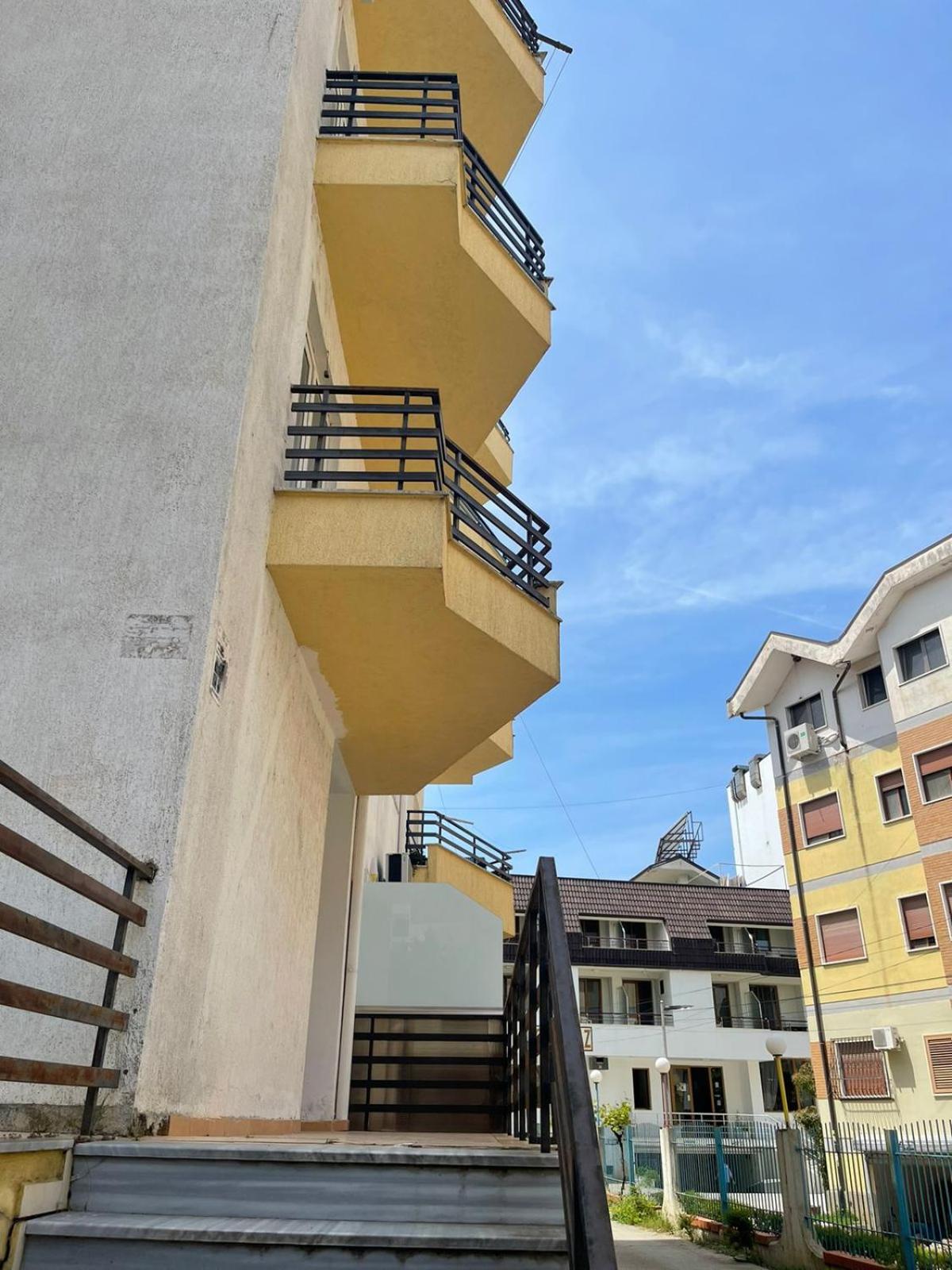 Klevi Apartments