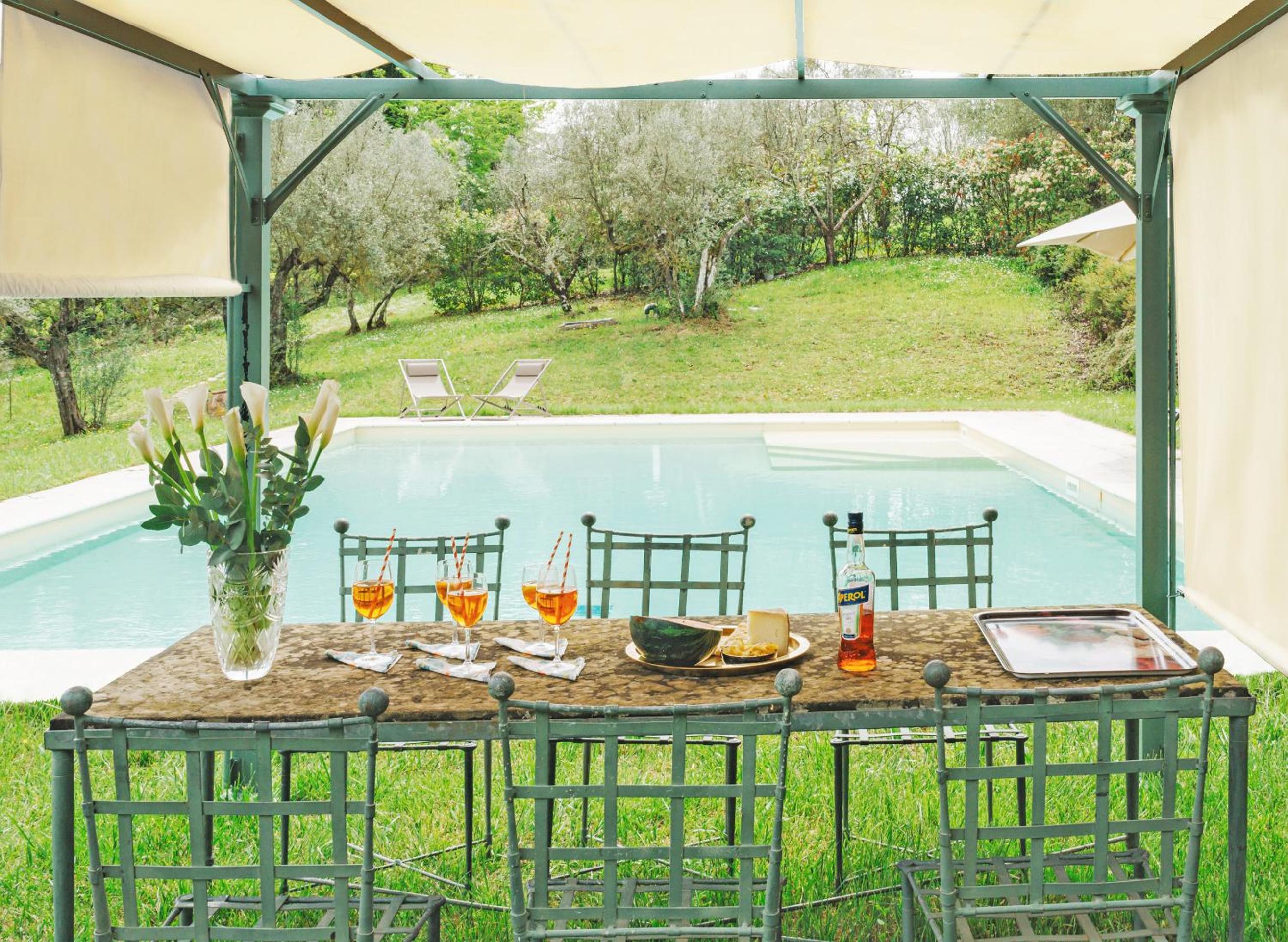 Apartments Florence - Villa La Medicea with swimming pool view 2