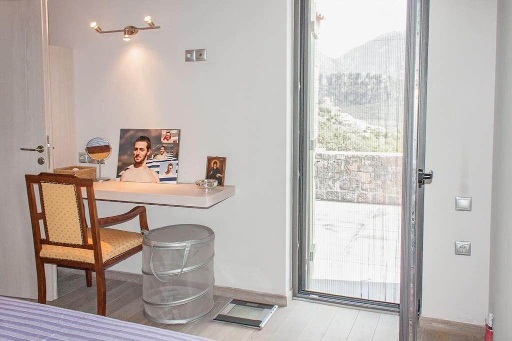 Tzouzos-Kordopateika villa in Prosilio, Kardamyli - Property Image 10