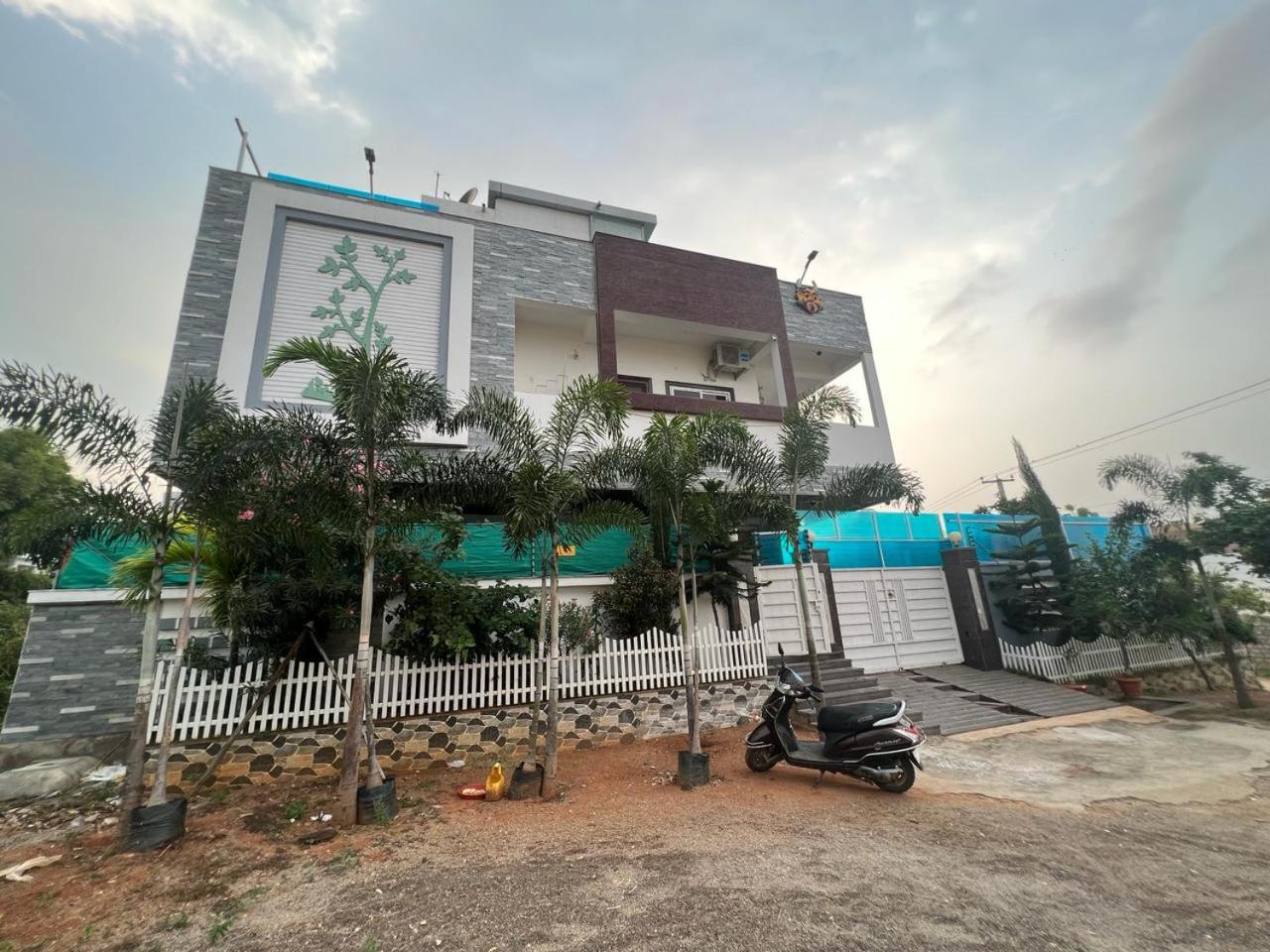 Swimming pool villa view 3