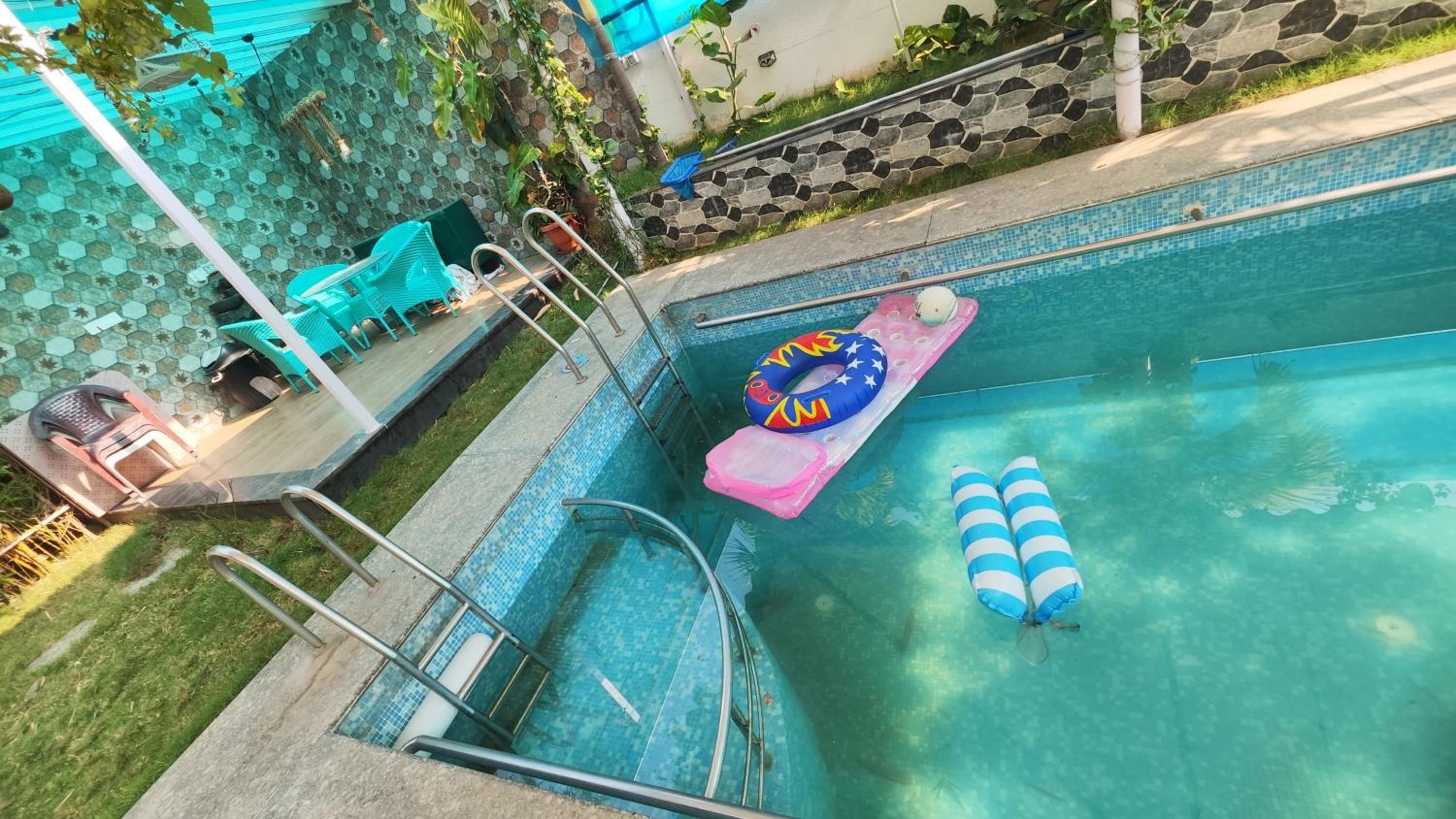 Swimming pool villa view 5