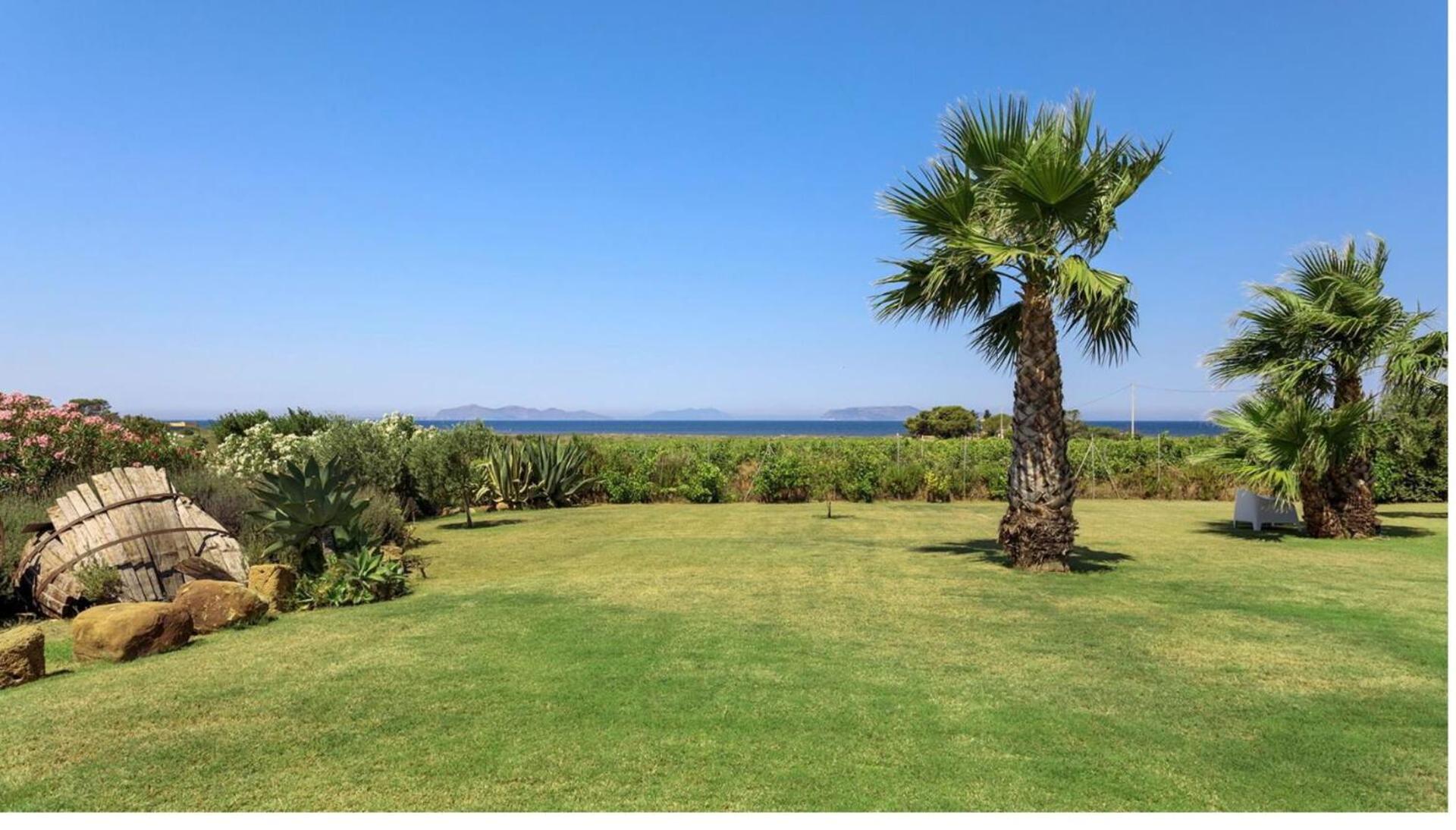 Villa Casale by PosarelliVillas