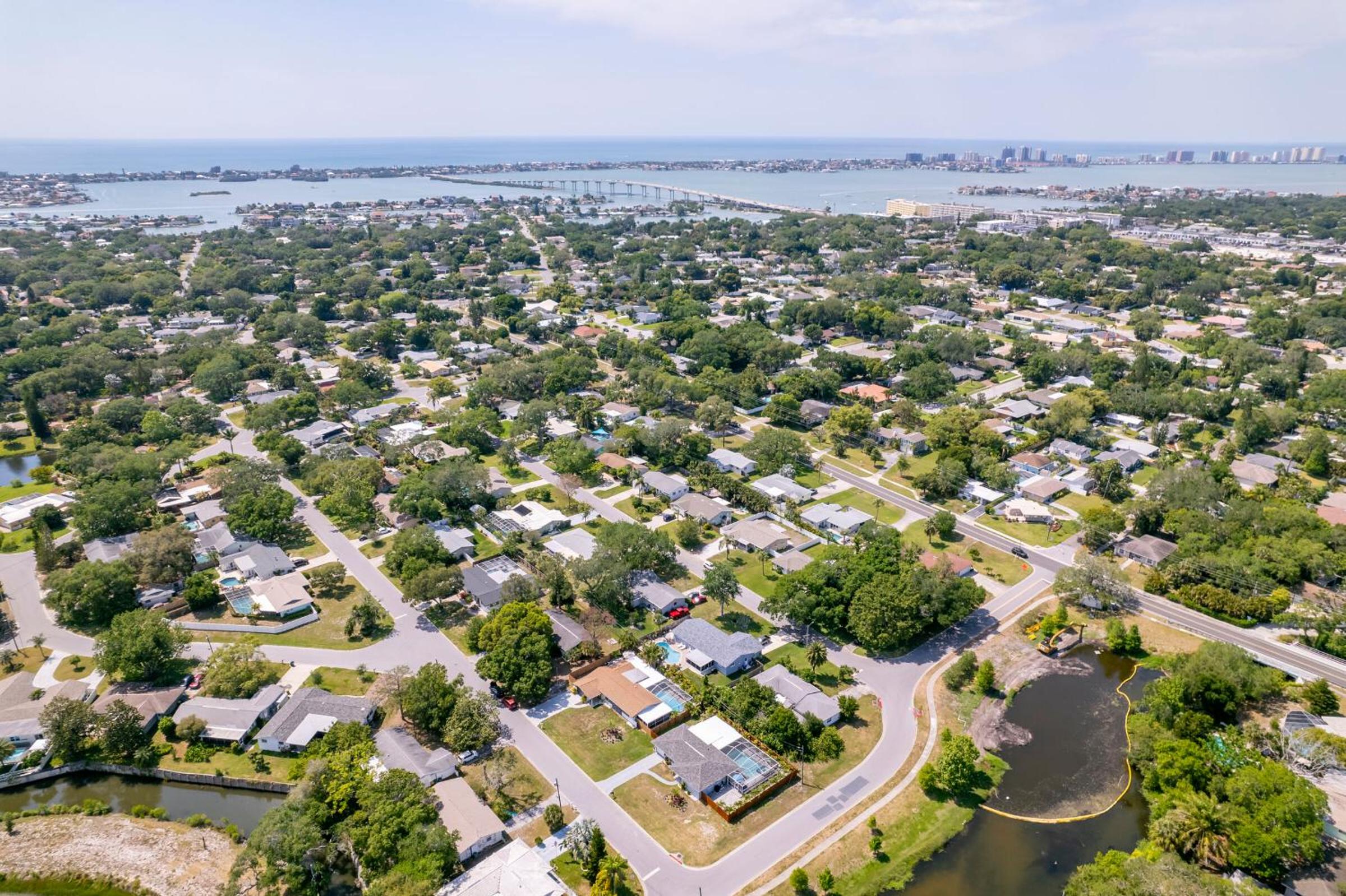 Private Heated SaltWater Pool and Spa 3-bdrm Home in Harbor Bluffs view 5