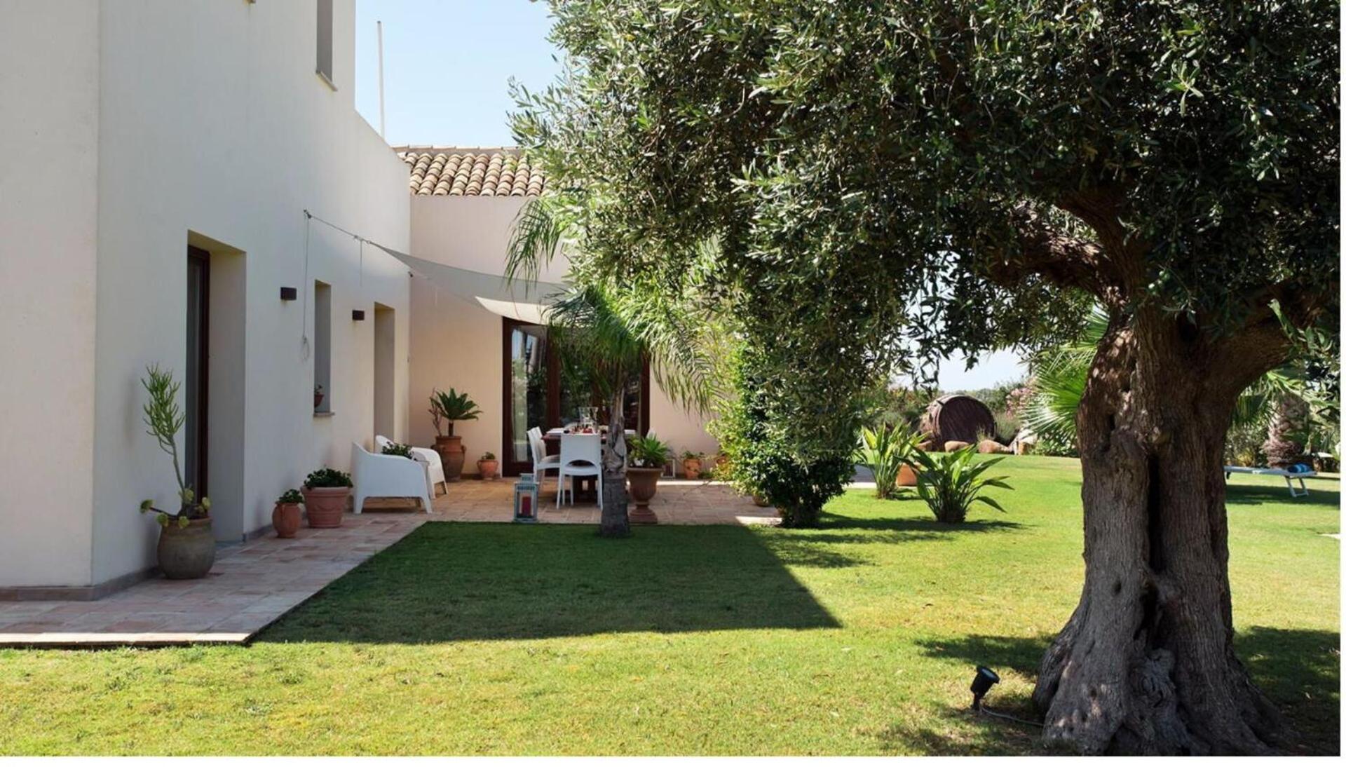Villa Casale by PosarelliVillas