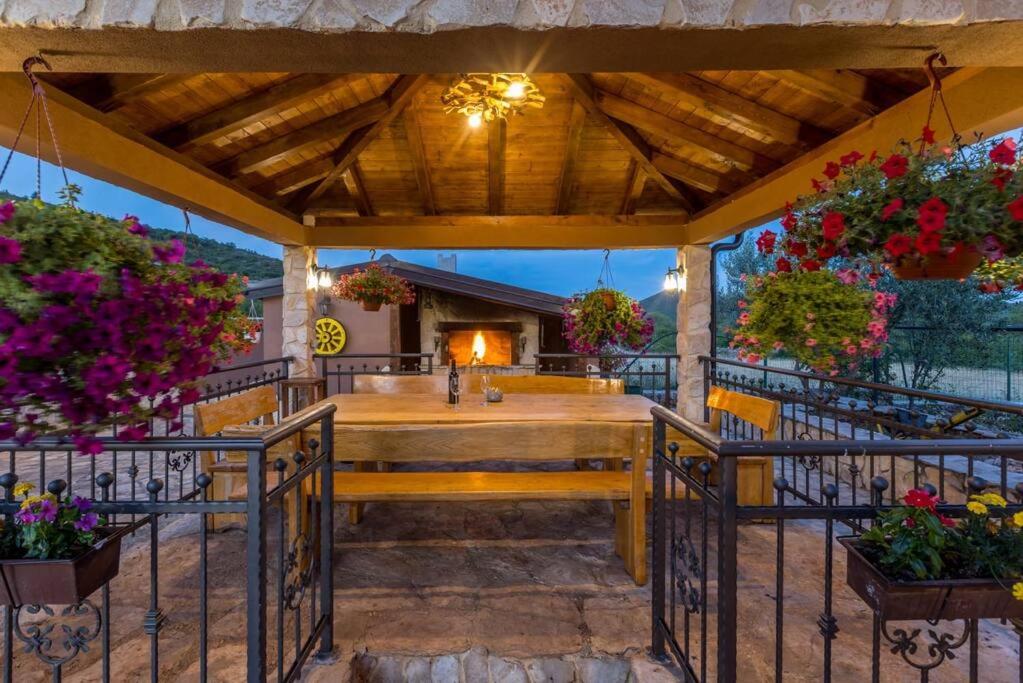 Secluded villa with a private pool near Split and Sibenik