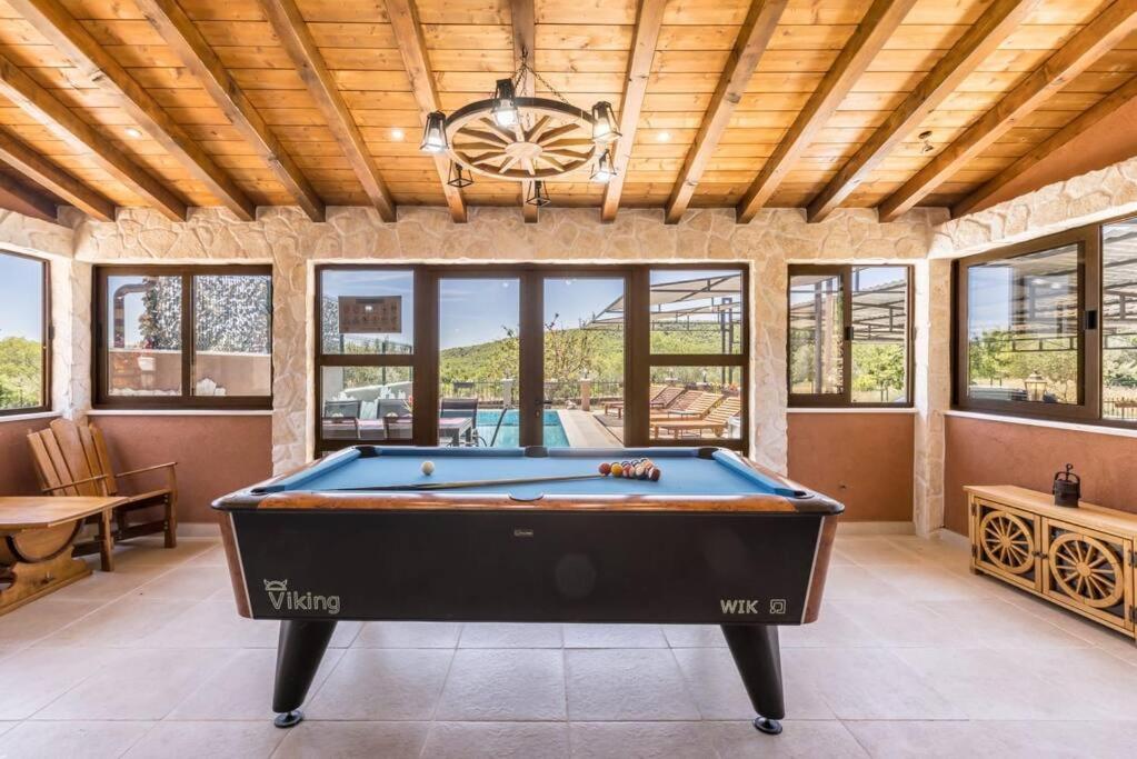 Secluded villa with a private pool near Split and Sibenik