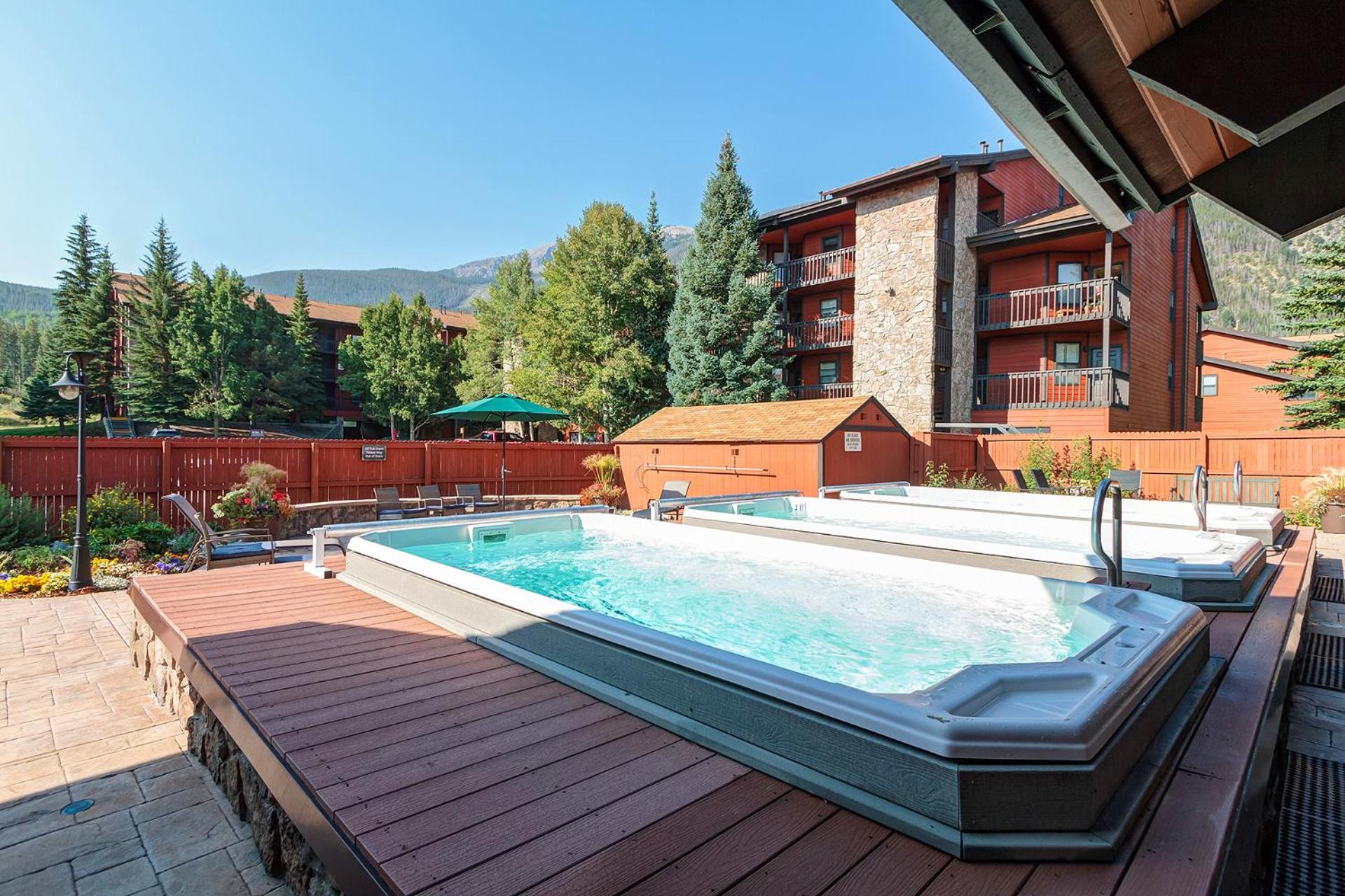 Mountain View Getaway by Great Western Lodging view 3