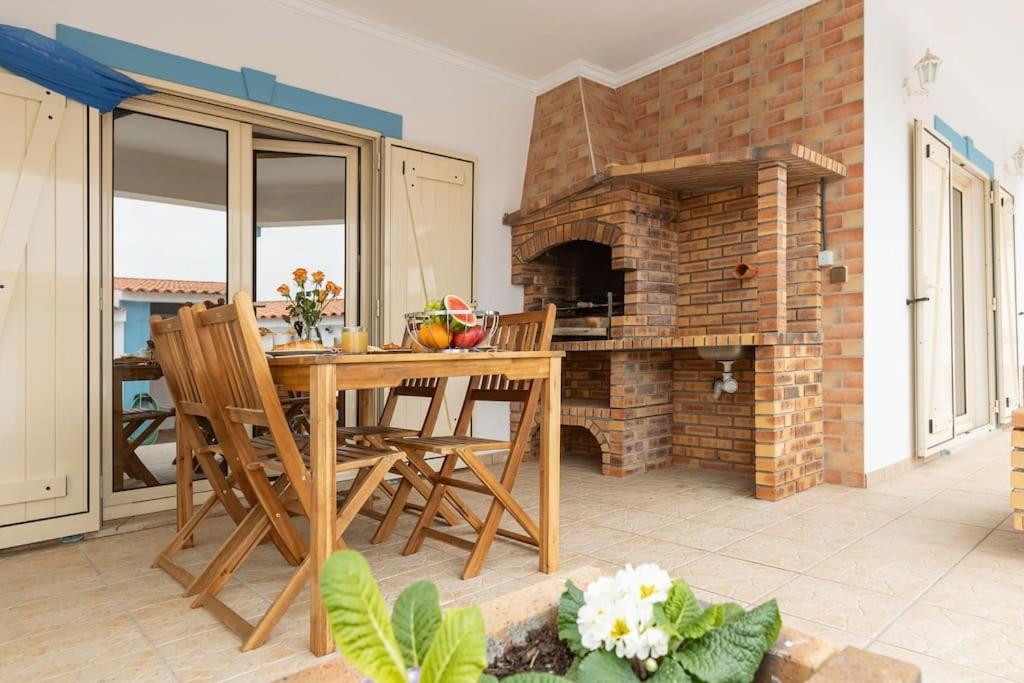 Casa das Grutas - Spacious villa with private parking view 3
