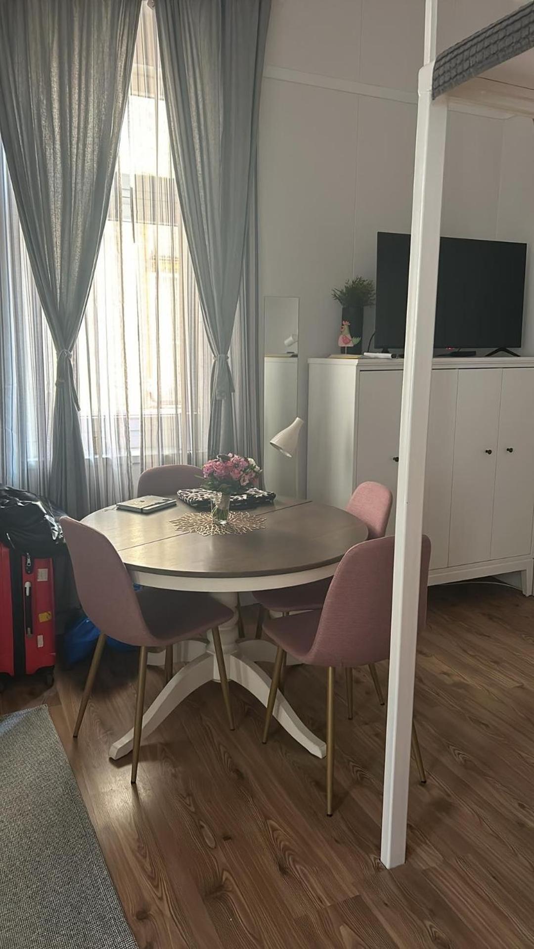 Positive Vibes-home close to the Danube view 4