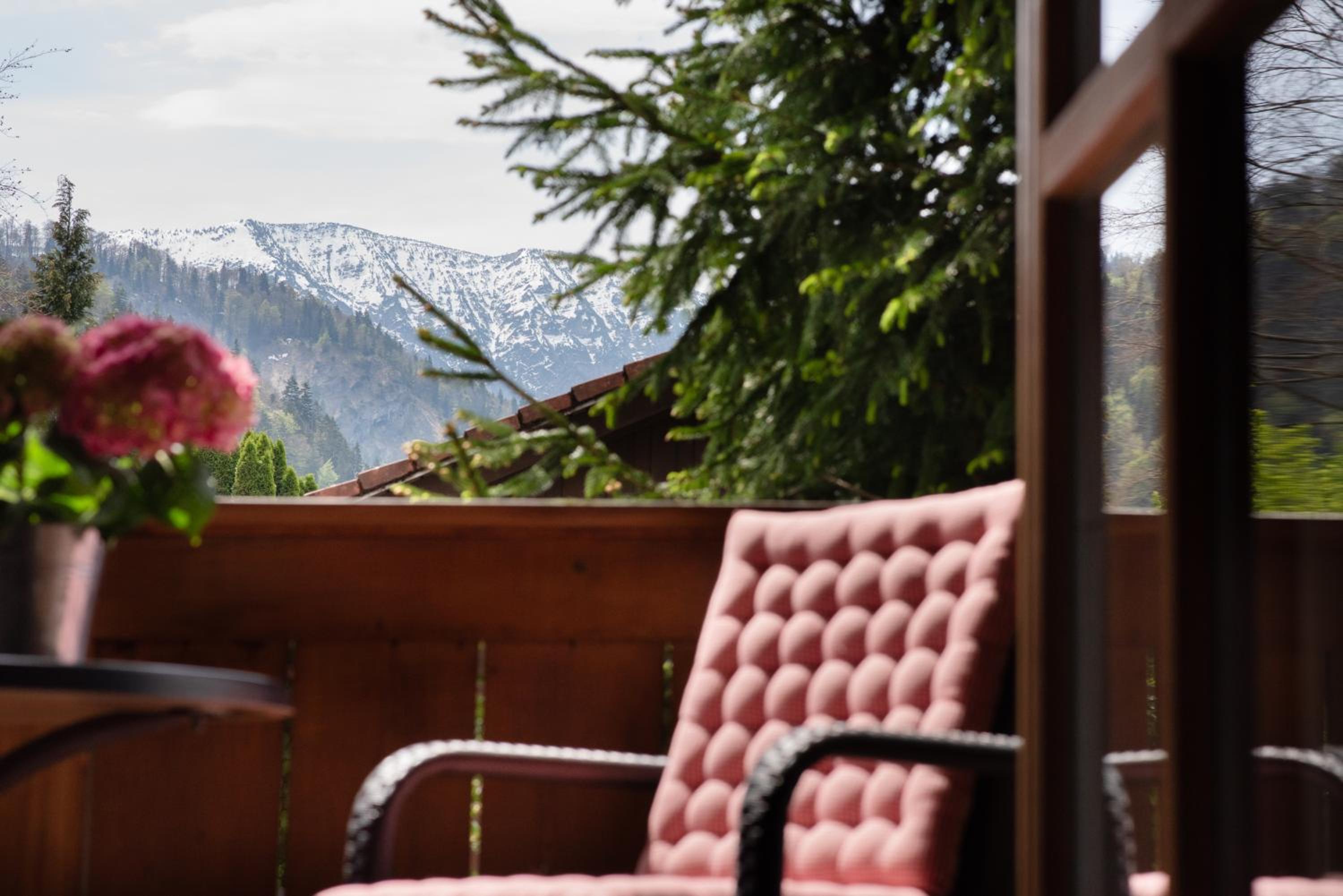 Haus Lesch - Stilvolle Appartements mit tollem Bergblick in Kreuth am Tegernsee