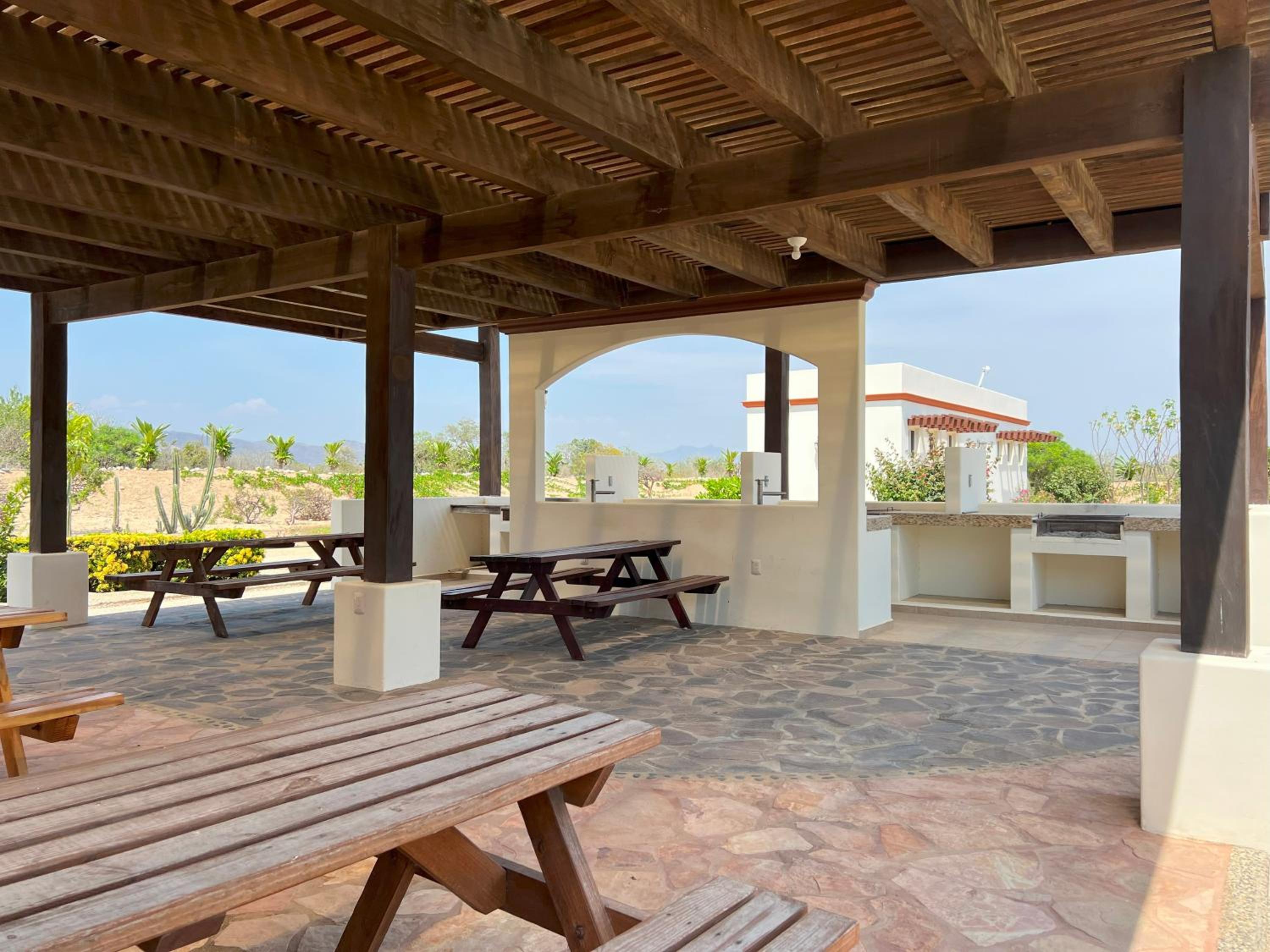 Beachfront in a peaceful Resort 8mi from Puerto Escondido