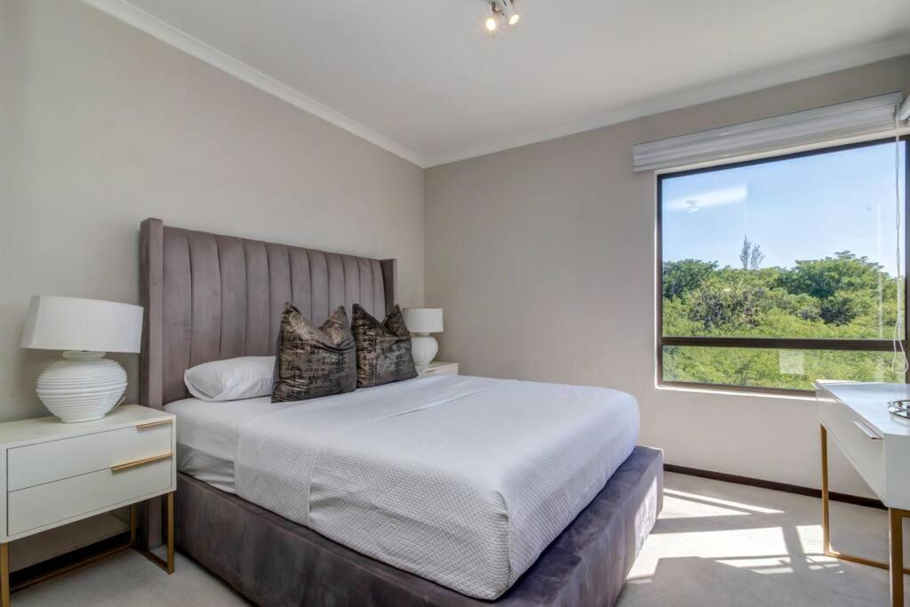 Modern Fourways 3-Bed Loft - Backup Power view 2