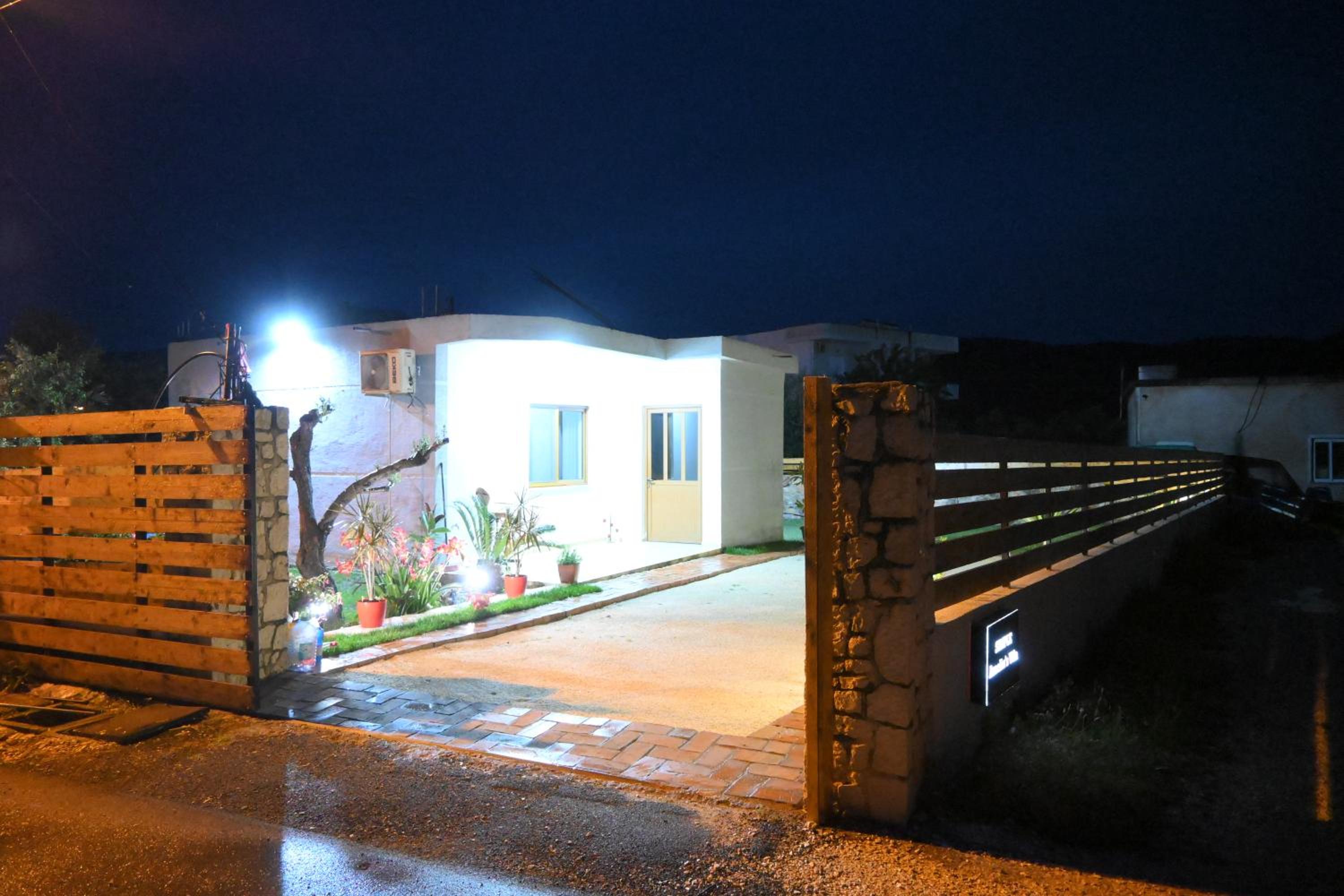 Simple Amelia's Vila