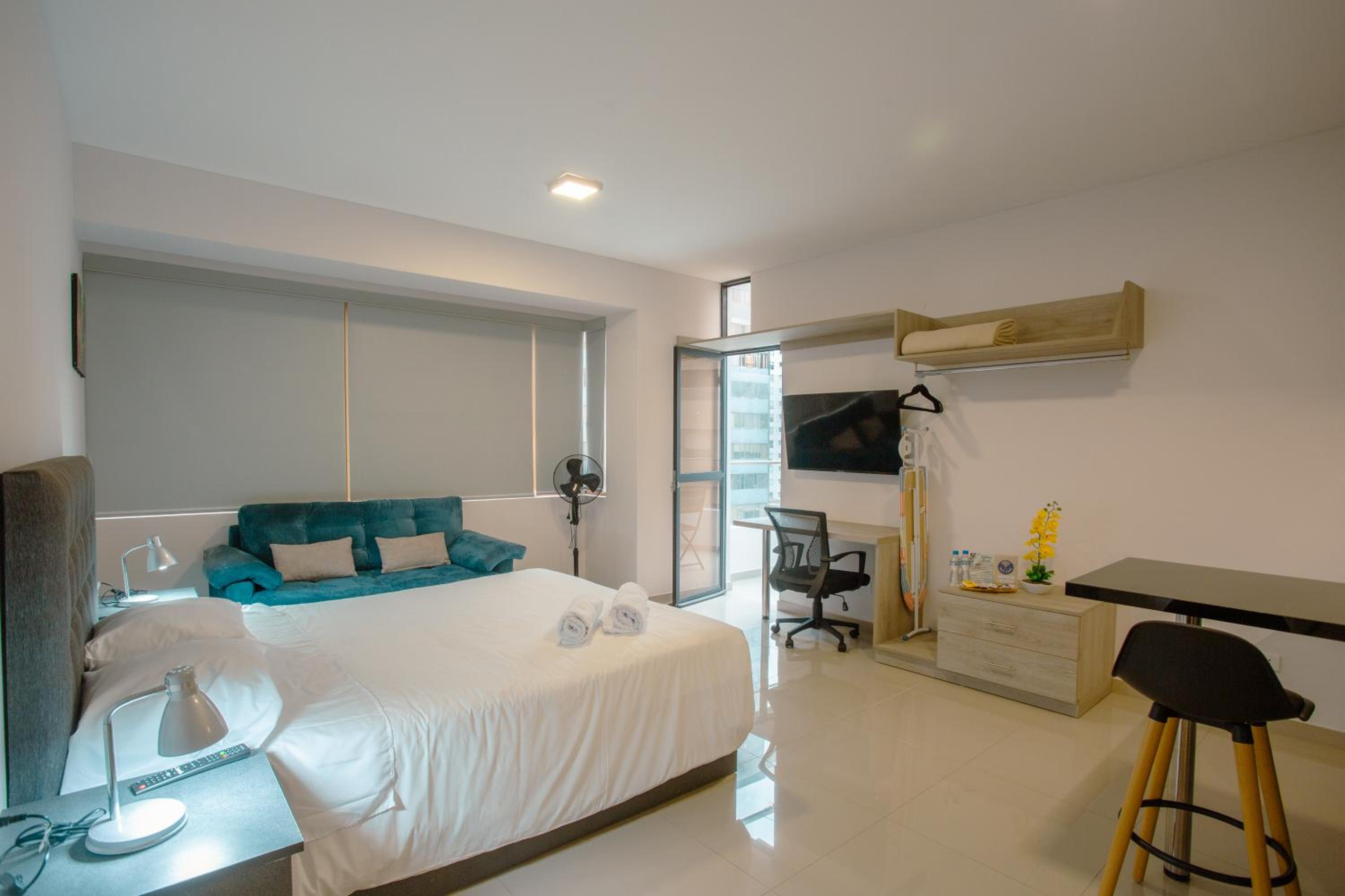¡Hermoso loft con terraza privada en Miraflores! view 3