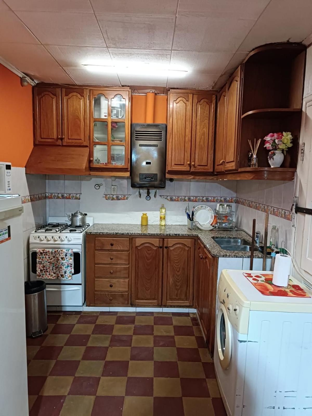 Casa Rivadavia Petalos Rojos