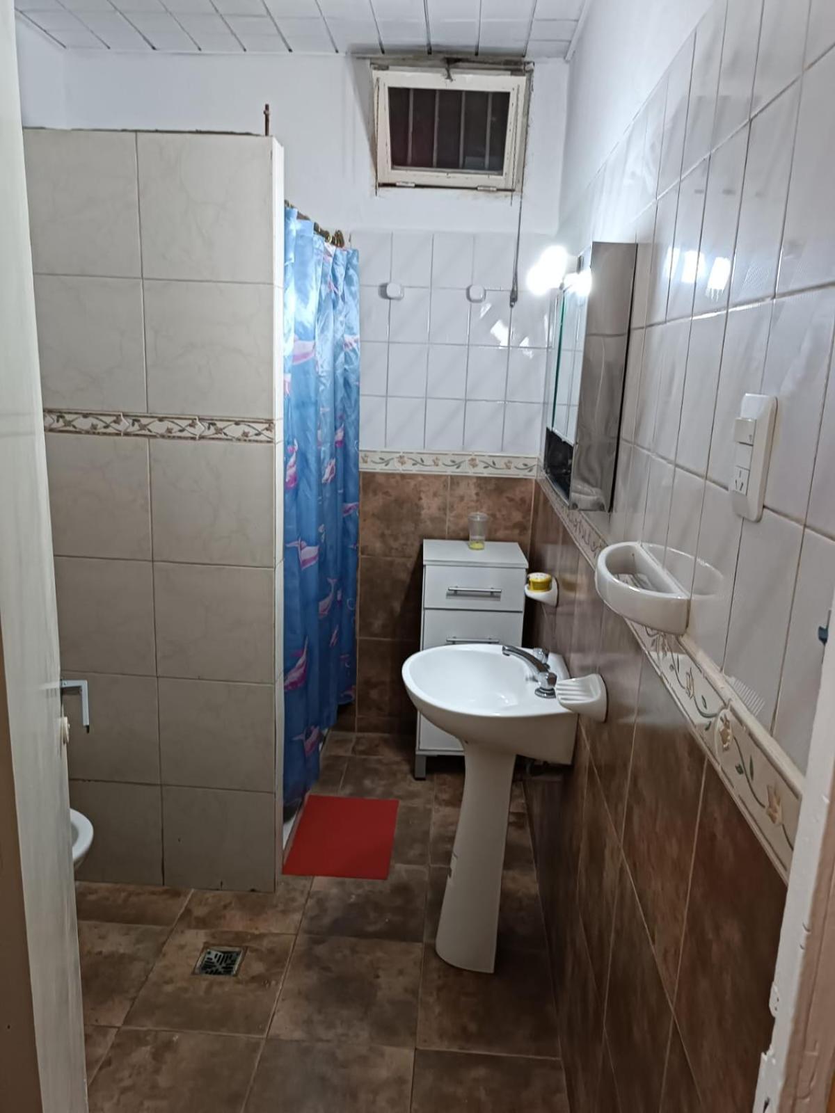 Casa Rivadavia Petalos Rojos