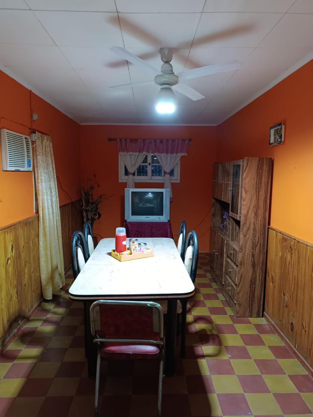 Casa Rivadavia Petalos Rojos