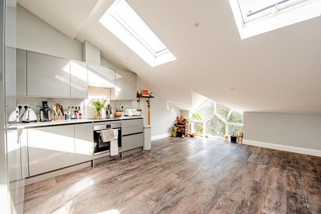 Peaceful 2-Bed Flat in London