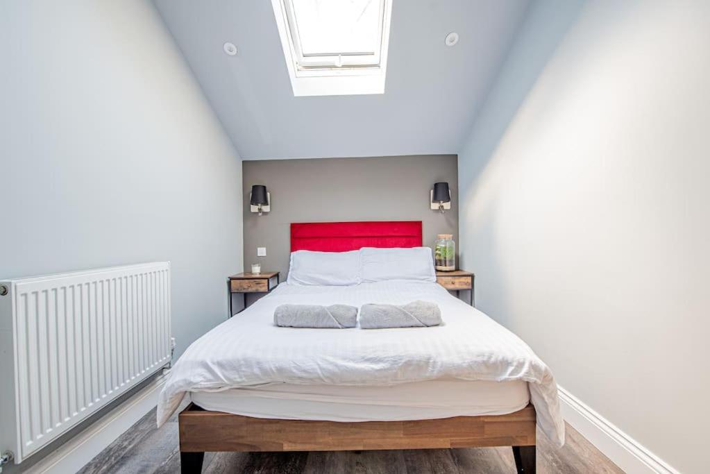 Peaceful 2-Bed Flat in London